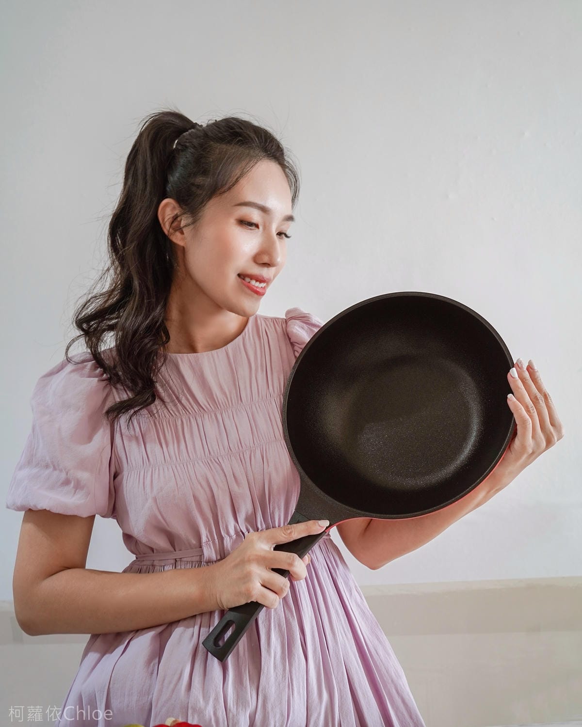 不沾鍋推薦 韓國Kassel 鑽石超導熱不沾輕深炒鍋 輕鬆料理每一天 IH爐 瓦斯爐適用(附食譜)4.jpg 不沾鍋推薦 韓國Kassel 鑽石超導熱不沾輕深炒鍋 輕鬆料理每一天 IH爐 瓦斯爐適用(附食譜)4.jpg