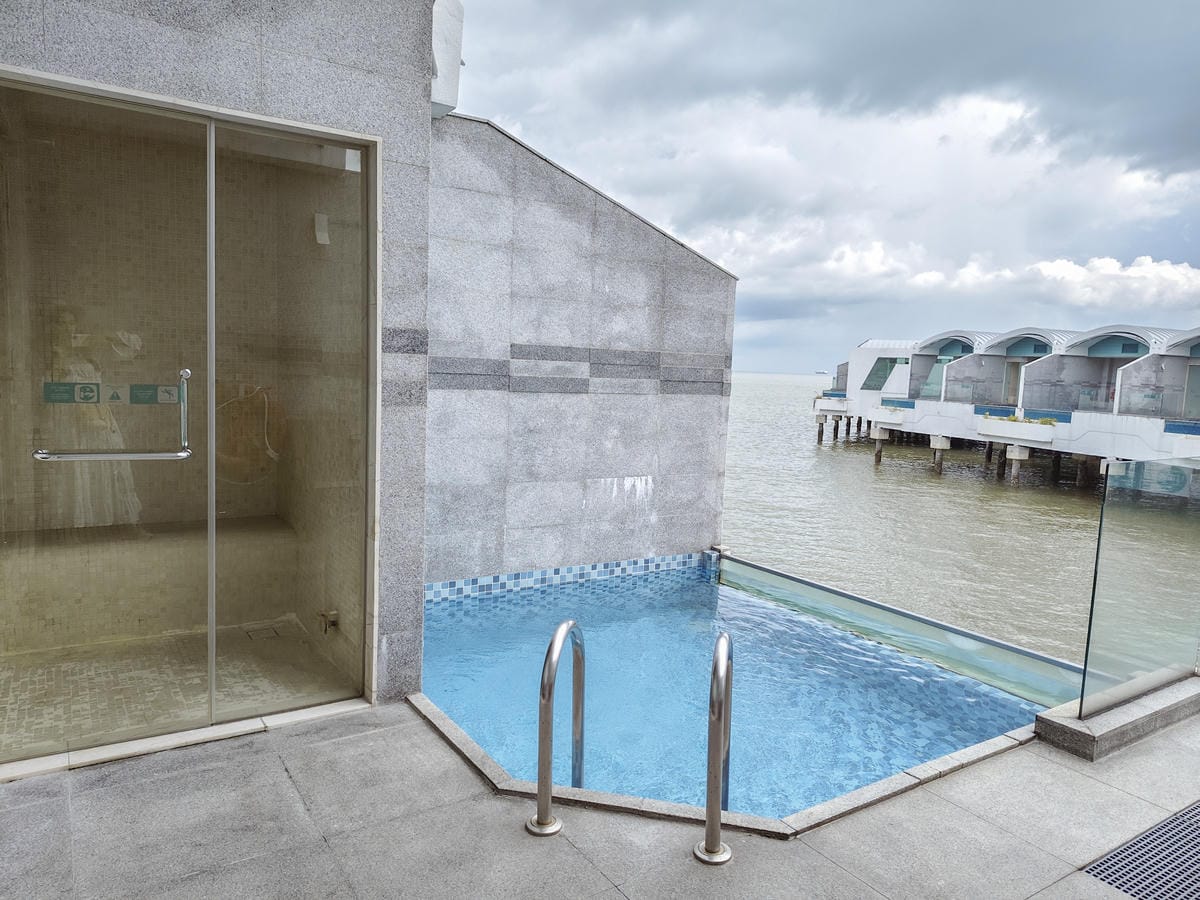 馬來西亞住宿 大紅花海上villa渡假村 入住寬敞舒適海上屋 專屬個人泳池 早餐必吃29.jpg 馬來西亞住宿 大紅花海上villa渡假村 入住寬敞舒適海上屋 專屬個人泳池 早餐必吃29.jpg