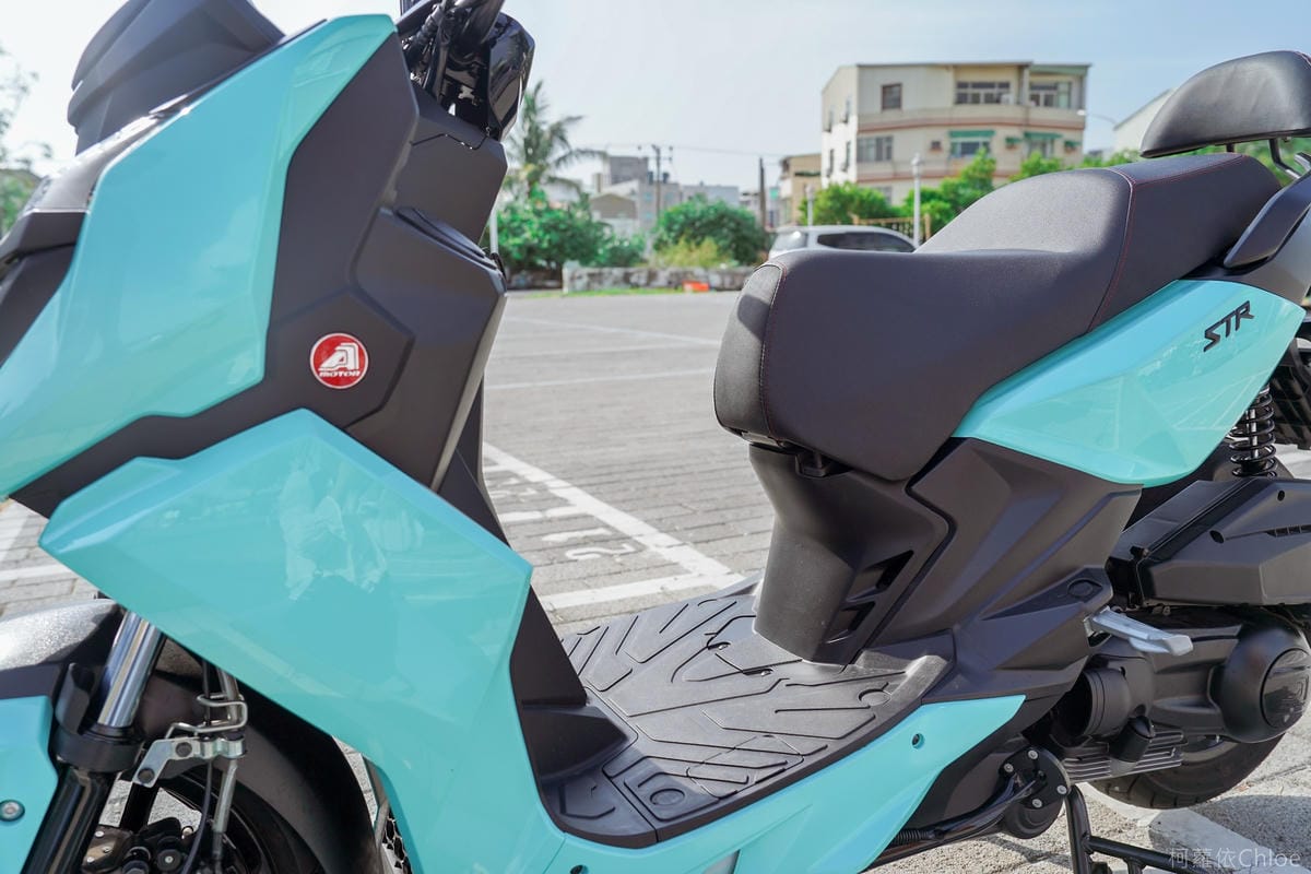 宏佳騰機車|STR250評價試乘心得 白牌機車之王 擁有最佳馬力 通勤旅遊都很罩20.jpg 宏佳騰機車|STR250評價試乘心得 白牌機車之王 擁有最佳馬力 通勤旅遊都很罩20.jpg