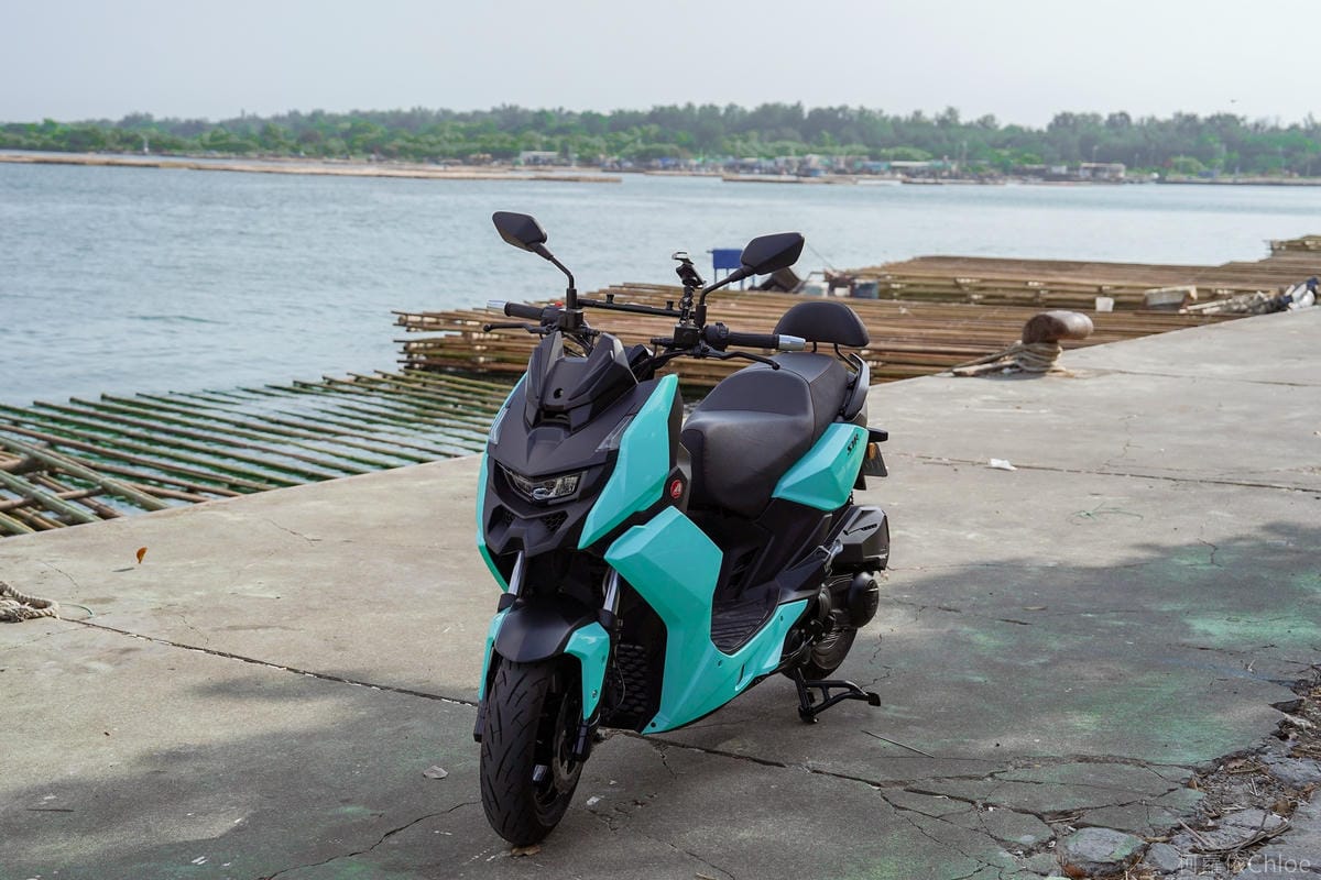 宏佳騰機車|STR250評價試乘心得 白牌機車之王 擁有最佳馬力 通勤旅遊都很罩8.jpg 宏佳騰機車|STR250評價試乘心得 白牌機車之王 擁有最佳馬力 通勤旅遊都很罩8.jpg