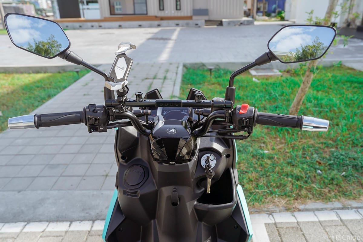 宏佳騰機車|STR250評價試乘心得 白牌機車之王 擁有最佳馬力 通勤旅遊都很罩23.jpg 宏佳騰機車|STR250評價試乘心得 白牌機車之王 擁有最佳馬力 通勤旅遊都很罩23.jpg