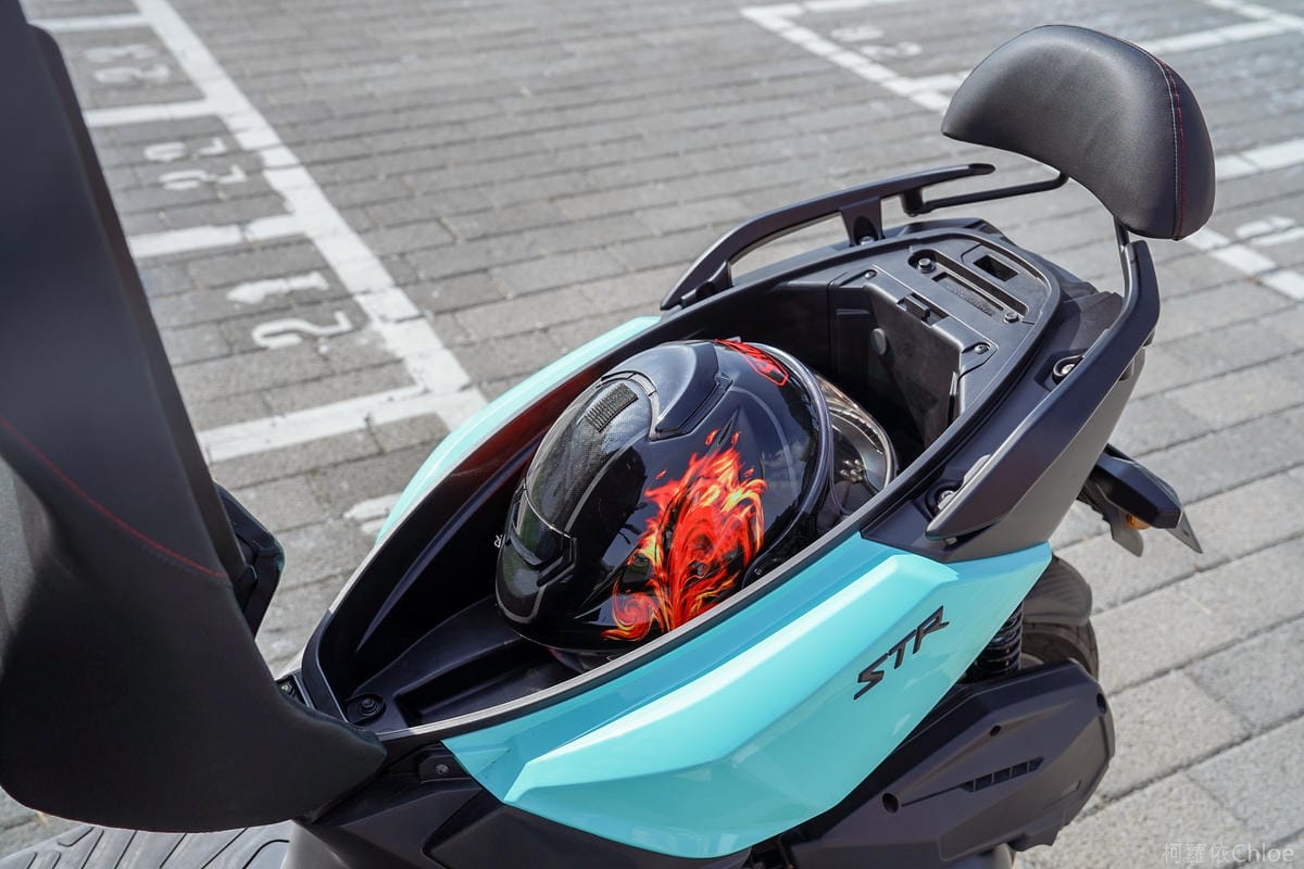 宏佳騰機車|STR250評價試乘心得 白牌機車之王 擁有最佳馬力 通勤旅遊都很罩18.jpg 宏佳騰機車|STR250評價試乘心得 白牌機車之王 擁有最佳馬力 通勤旅遊都很罩18.jpg