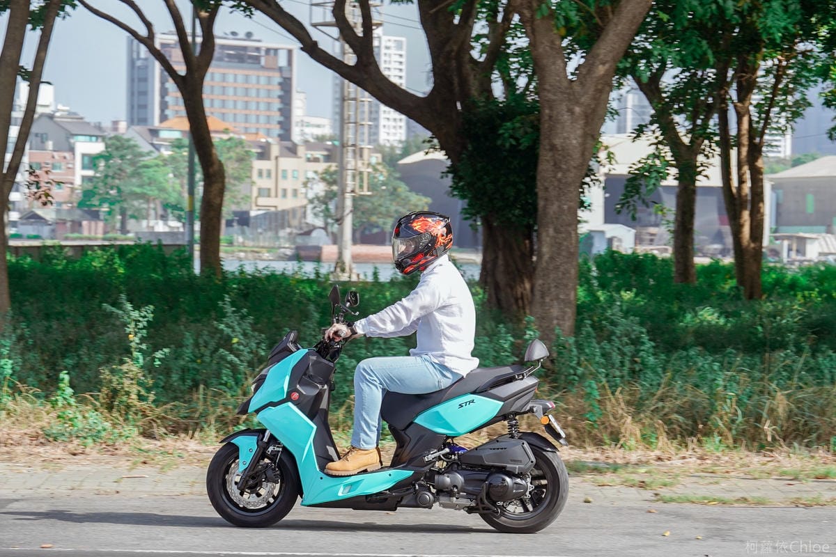 宏佳騰機車|STR250評價試乘心得 白牌機車之王 擁有最佳馬力 通勤旅遊都很罩29.jpg 宏佳騰機車|STR250評價試乘心得 白牌機車之王 擁有最佳馬力 通勤旅遊都很罩29.jpg