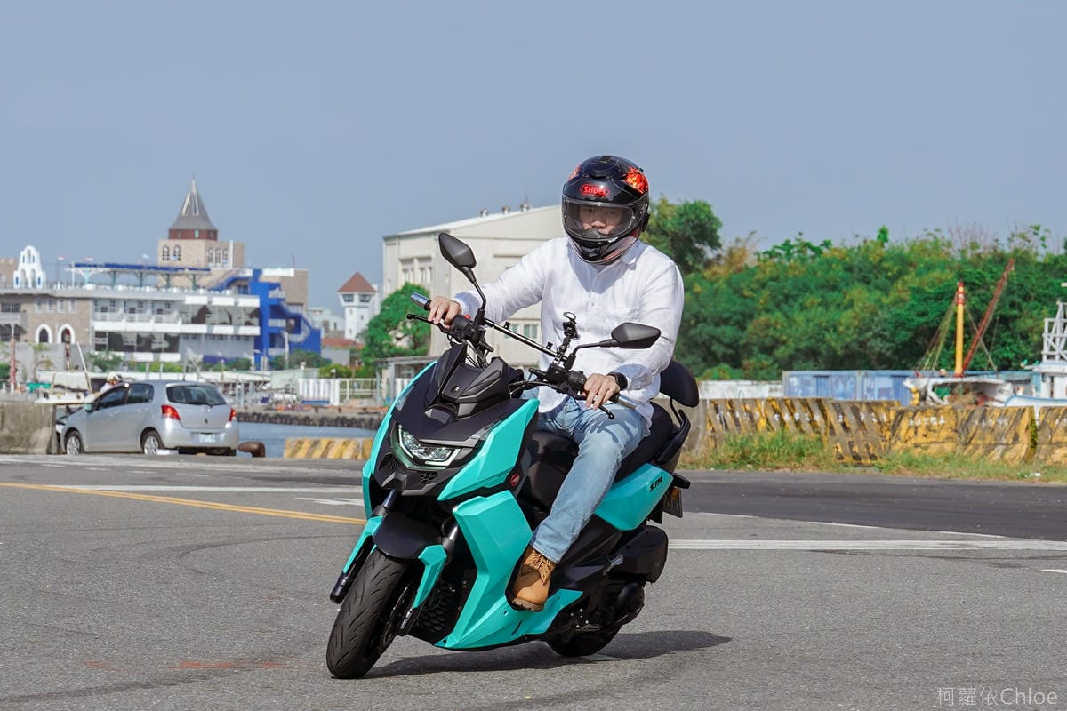 宏佳騰機車|STR250評價試乘心得 白牌機車之王 擁有最佳馬力 通勤旅遊都很罩30.jpg 宏佳騰機車|STR250評價試乘心得 白牌機車之王 擁有最佳馬力 通勤旅遊都很罩30.jpg