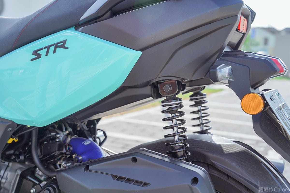 宏佳騰機車|STR250評價試乘心得 白牌機車之王 擁有最佳馬力 通勤旅遊都很罩17.jpg 宏佳騰機車|STR250評價試乘心得 白牌機車之王 擁有最佳馬力 通勤旅遊都很罩17.jpg