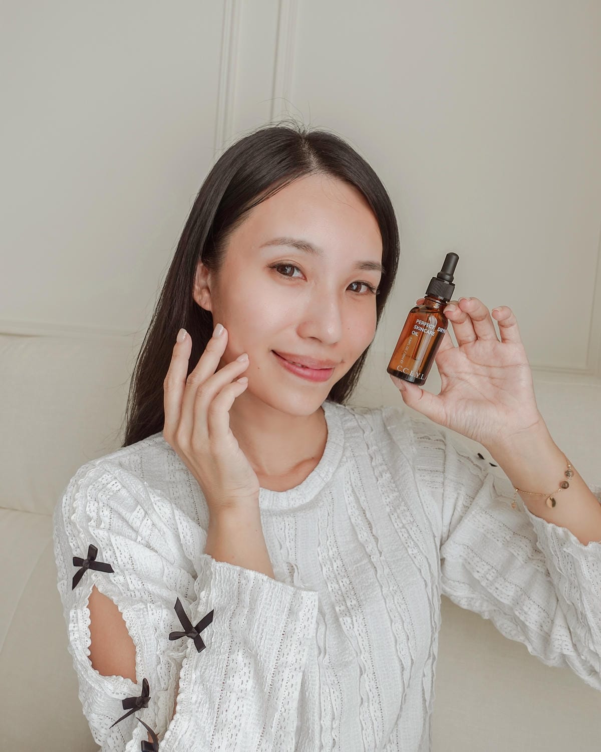 台灣保養品牌推薦 希心C.C.L.Y.L. 久旱逢甘霖 八淨萃保濕精華液 滿分精質油 守住我的好膚況26.jpg 台灣保養品牌推薦 希心C.C.L.Y.L. 久旱逢甘霖 八淨萃保濕精華液 滿分精質油 守住我的好膚況26.jpg