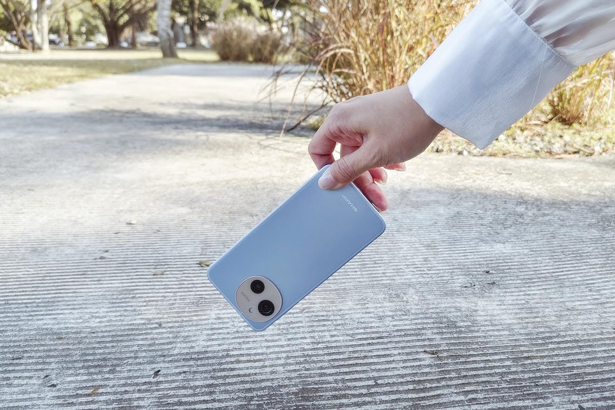 SHARP AQUOS sense9輕手機推薦 電池續航力超長待機 防水防摔日常隨手拍都美 超輕量日系手機開箱48.jpg SHARP AQUOS sense9輕手機推薦 電池續航力超長待機 防水防摔日常隨手拍都美 超輕量日系手機開箱48.jpg