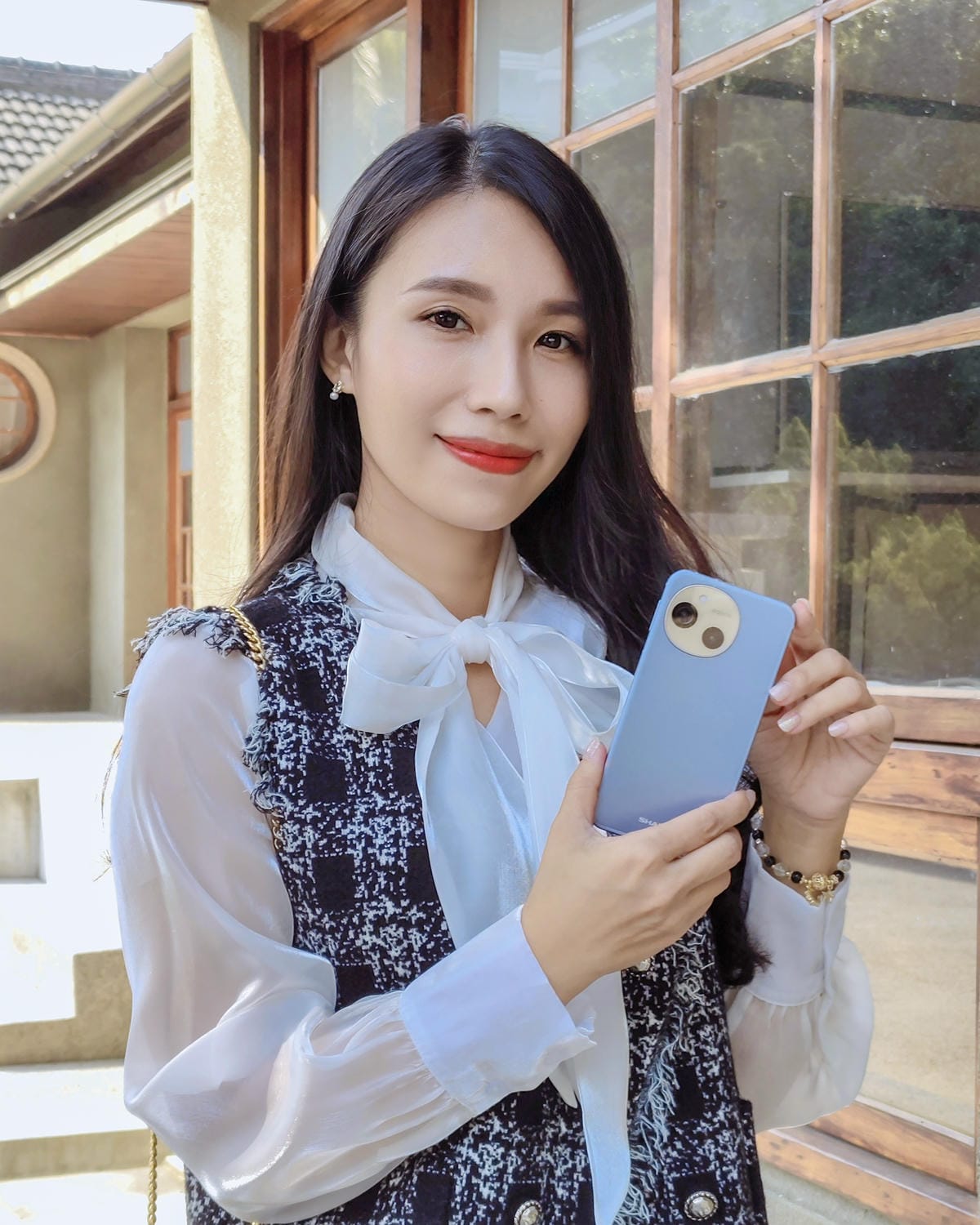 SHARP AQUOS sense9輕手機推薦 電池續航力超長待機 防水防摔日常隨手拍都美 超輕量日系手機開箱1.jpg SHARP AQUOS sense9輕手機推薦 電池續航力超長待機 防水防摔日常隨手拍都美 超輕量日系手機開箱1.jpg