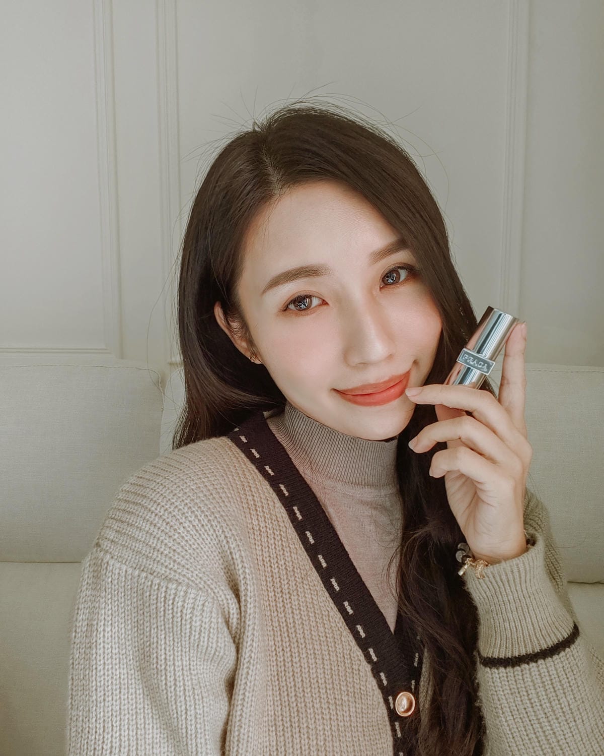 開箱 PRADA BEAUTY 經典護唇膏 滋潤不油膩的PRADA GREEN9.jpg 開箱 PRADA BEAUTY 經典護唇膏 滋潤不油膩的PRADA GREEN9.jpg