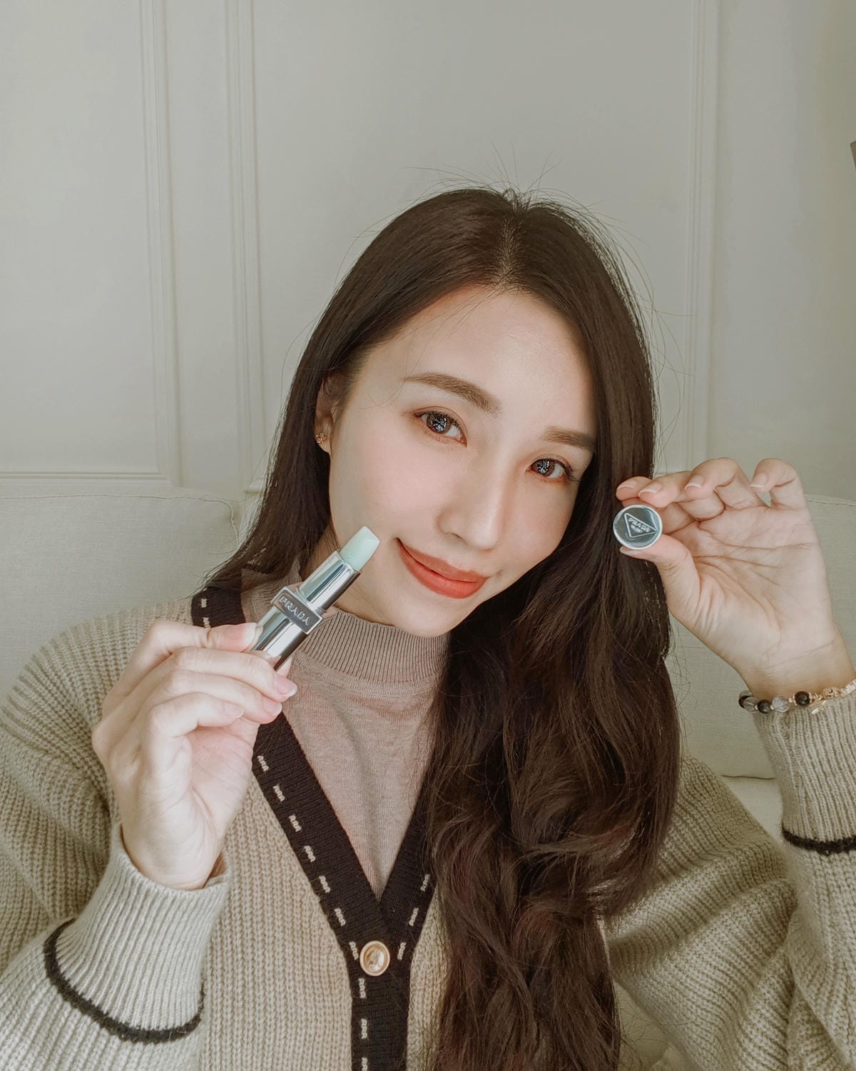 開箱 PRADA BEAUTY 經典護唇膏 滋潤不油膩的PRADA GREEN7.jpg 開箱 PRADA BEAUTY 經典護唇膏 滋潤不油膩的PRADA GREEN7.jpg