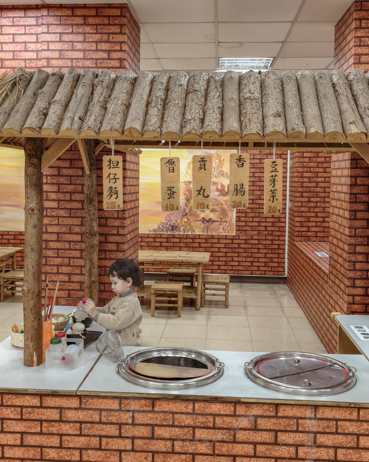 台南室內親子景點  安平兒童館 銅板價門票 兩層樓玩透透33.jpg