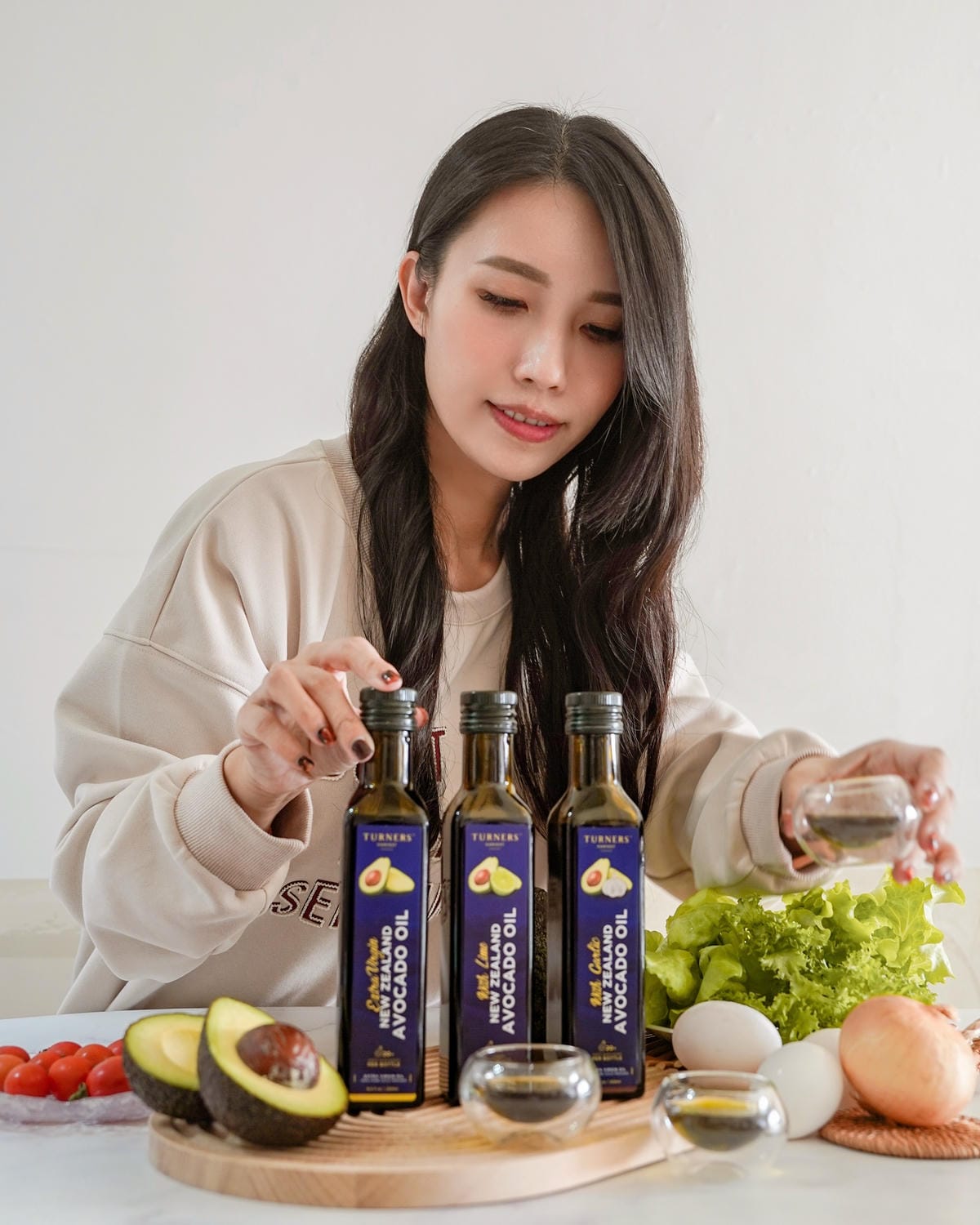 酪梨油推薦 喬山生機 紐西蘭Turners Harvest 100%初榨冷壓酪梨油 原味 萊姆 香蒜 豐富料理美味生活3.jpg 酪梨油推薦 喬山生機 紐西蘭Turners Harvest 100%初榨冷壓酪梨油 原味 萊姆 香蒜 豐富料理美味生活3.jpg