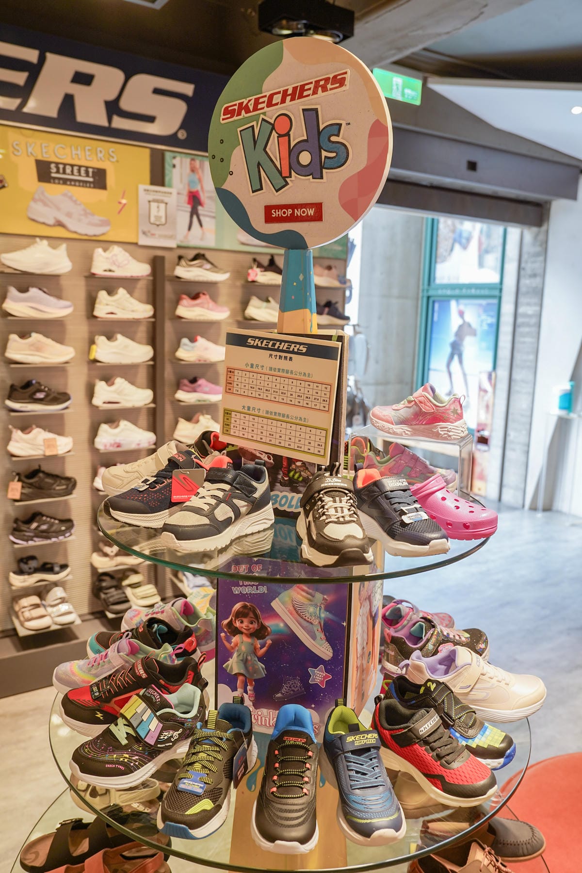 台南鞋店推薦 洒落森林VoGue FoRest 空間寬敞品牌齊全 時尚舒適機能一次買足 母親節活動優惠多67.jpg 台南鞋店推薦 洒落森林VoGue FoRest 空間寬敞品牌齊全 時尚舒適機能一次買足 母親節活動優惠多67.jpg