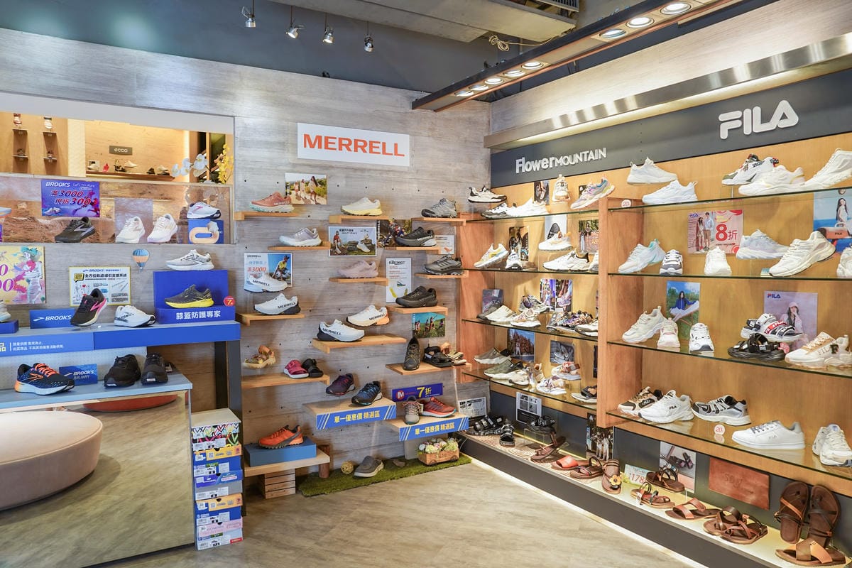 台南鞋店推薦 洒落森林VoGue FoRest 空間寬敞品牌齊全 時尚舒適機能一次買足 母親節活動優惠多12.jpg 台南鞋店推薦 洒落森林VoGue FoRest 空間寬敞品牌齊全 時尚舒適機能一次買足 母親節活動優惠多12.jpg