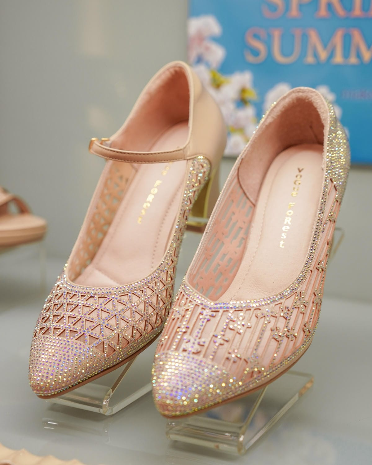 台南鞋店推薦 洒落森林VoGue FoRest 空間寬敞品牌齊全 時尚舒適機能一次買足 母親節活動優惠多36.jpg 台南鞋店推薦 洒落森林VoGue FoRest 空間寬敞品牌齊全 時尚舒適機能一次買足 母親節活動優惠多36.jpg