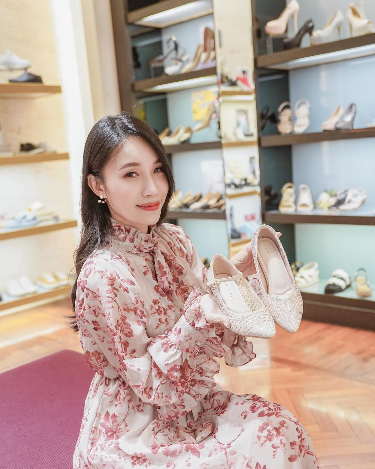 台南鞋店推薦 洒落森林VoGue FoRest 空間寬敞品牌齊全 時尚舒適機能一次買足 母親節活動優惠多35.jpg 台南鞋店推薦 洒落森林VoGue FoRest 空間寬敞品牌齊全 時尚舒適機能一次買足 母親節活動優惠多35.jpg