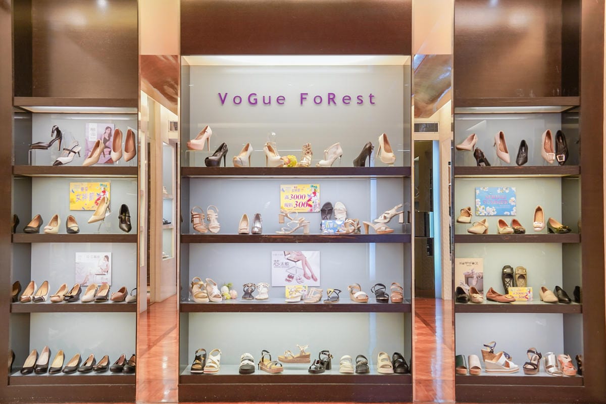 台南鞋店推薦 洒落森林VoGue FoRest 空間寬敞品牌齊全 時尚舒適機能一次買足 母親節活動優惠多11.jpg 台南鞋店推薦 洒落森林VoGue FoRest 空間寬敞品牌齊全 時尚舒適機能一次買足 母親節活動優惠多11.jpg