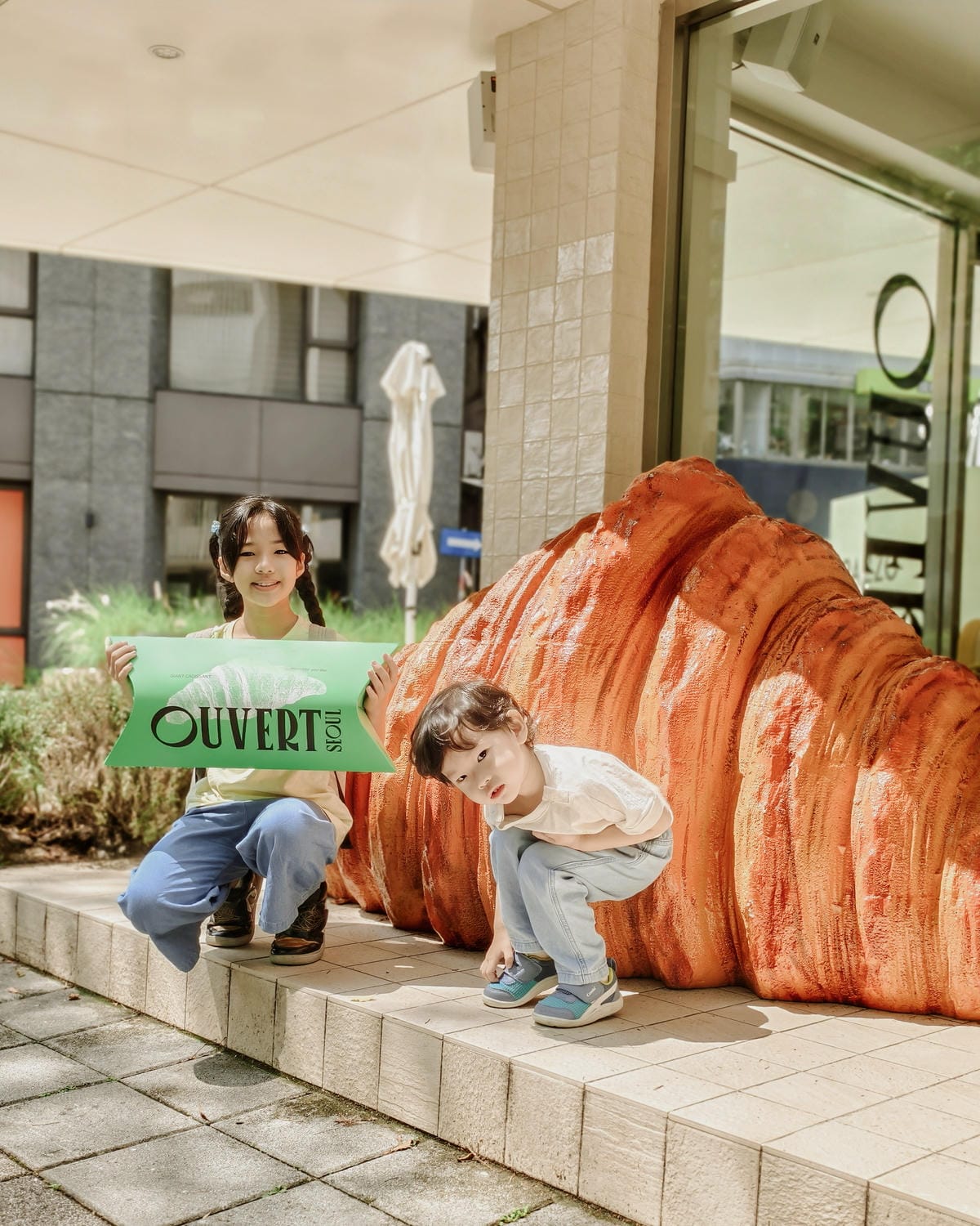 台北大安區咖啡廳 OUVERT SEOUL TAIPEI光復店 巨大可頌當生日蛋糕 來自韓國超人氣咖啡廳品牌14.jpg