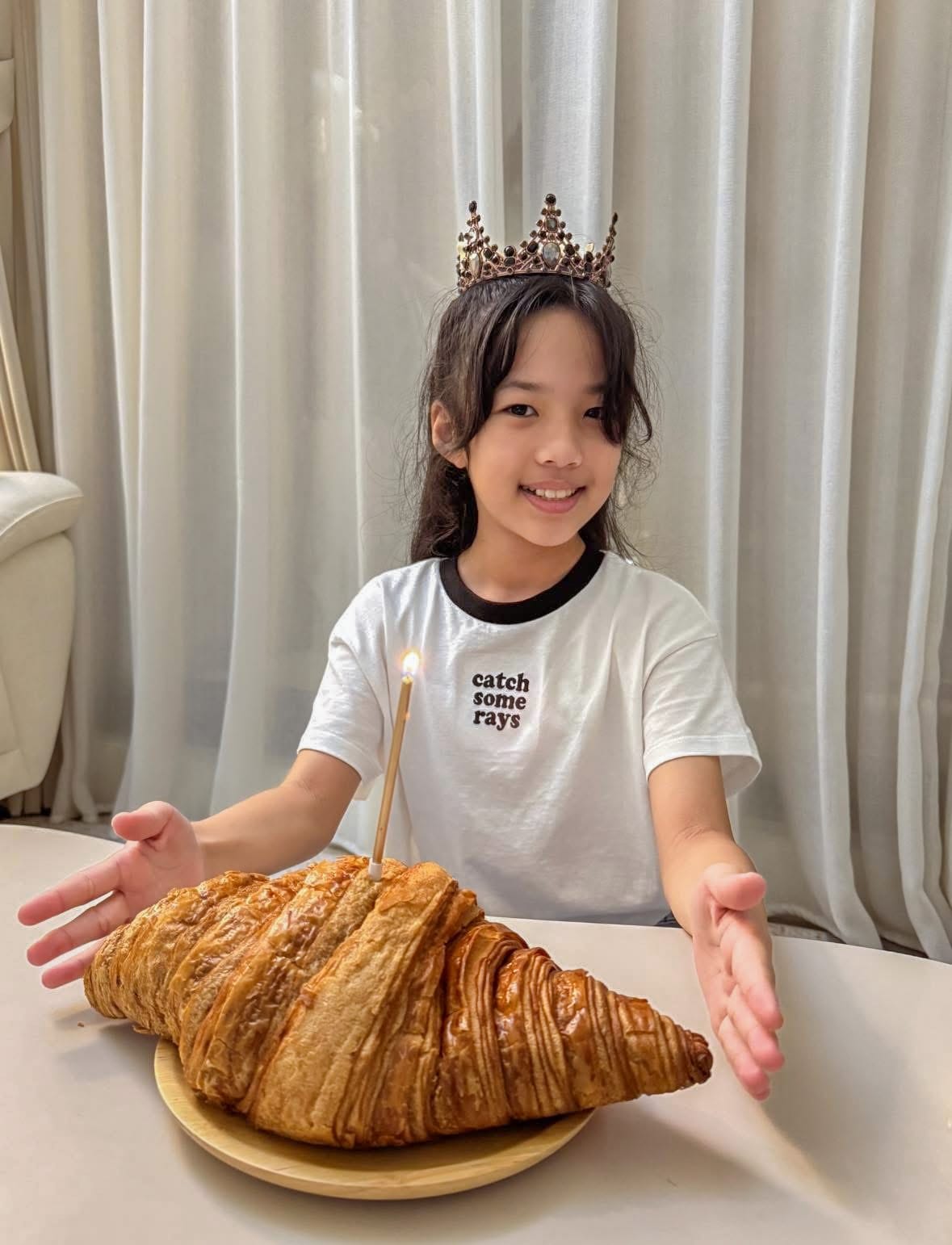 台北大安區咖啡廳 OUVERT SEOUL TAIPEI光復店 巨大可頌當生日蛋糕 來自韓國超人氣咖啡廳品牌17.jpg