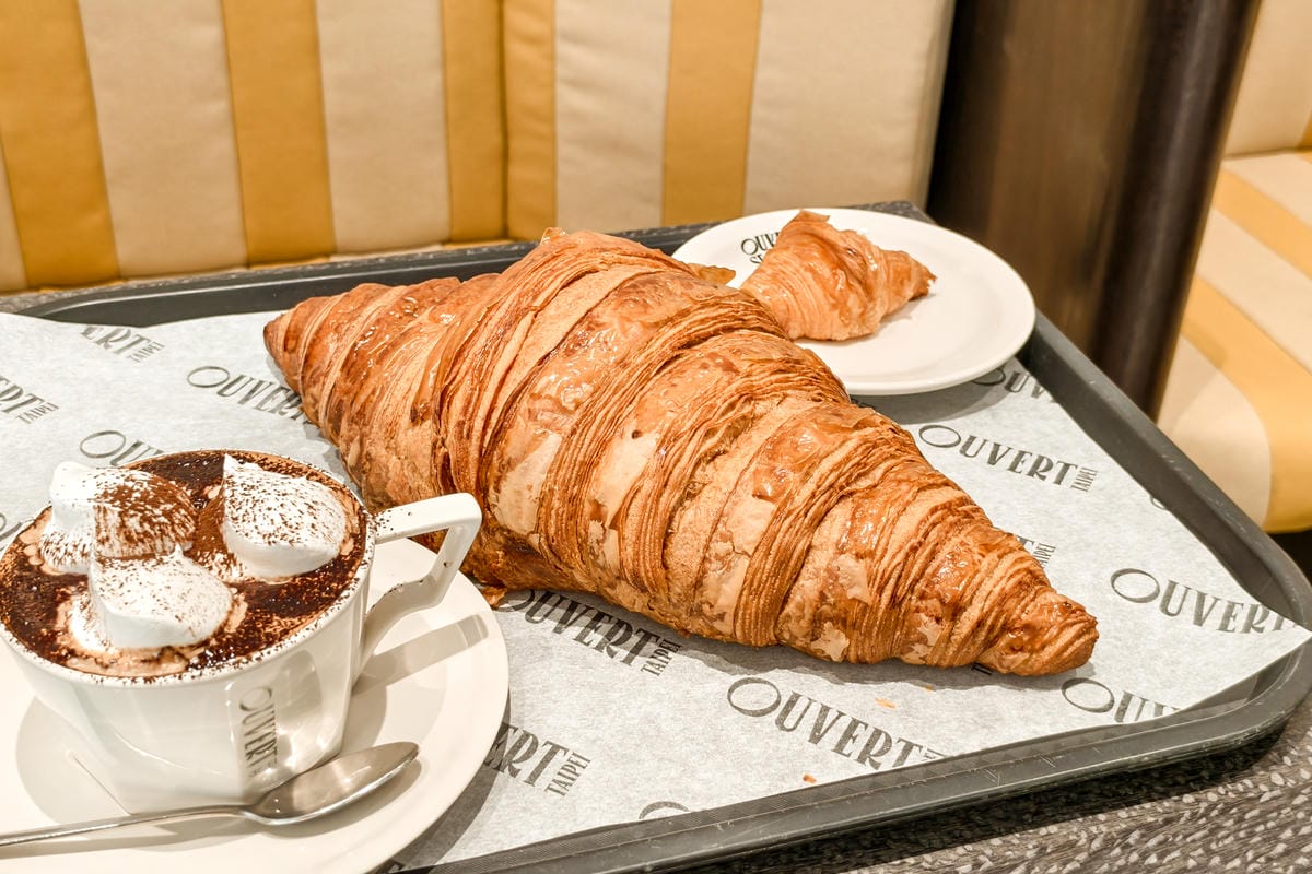 台北大安區咖啡廳 OUVERT SEOUL TAIPEI光復店 巨大可頌當生日蛋糕 來自韓國超人氣咖啡廳品牌8.jpg