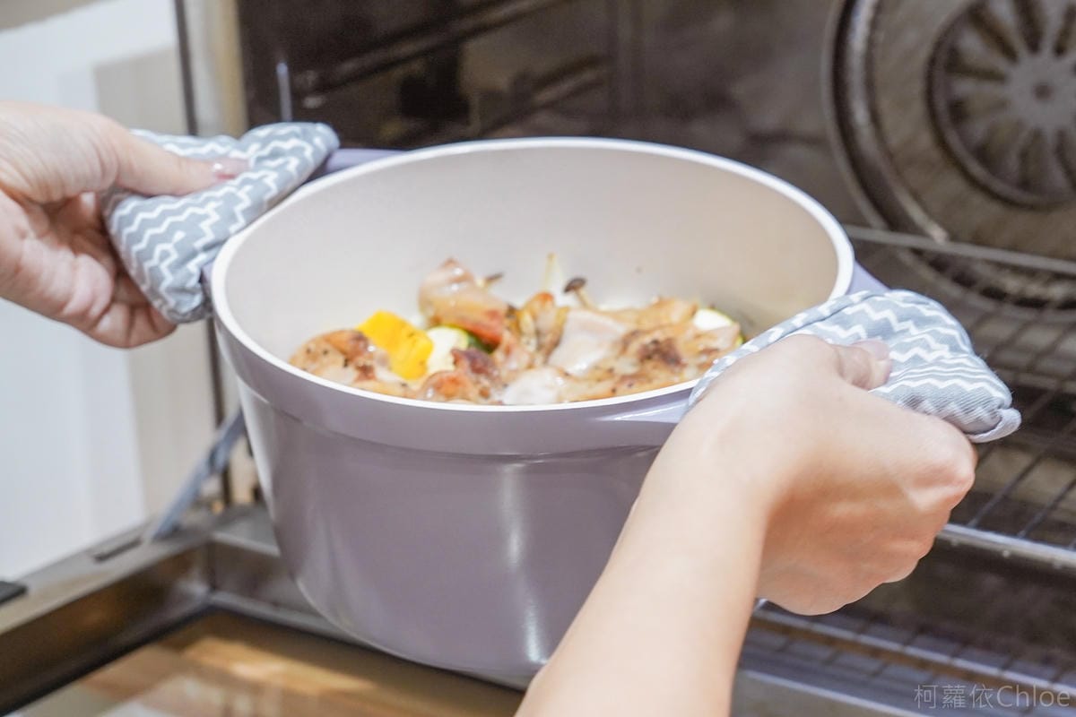 法國特福Tefal Air陶瓷鑄造雙耳湯鍋 輕巧不沾鍋 享受一鍋到底 無水料理的美味 家常食譜分享24.jpg 法國特福Tefal Air陶瓷鑄造雙耳湯鍋 輕巧不沾鍋 享受一鍋到底 無水料理的美味 家常食譜分享24.jpg