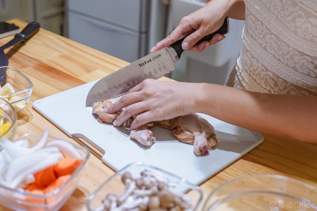 法國特福Tefal Air陶瓷鑄造雙耳湯鍋 輕巧不沾鍋 享受一鍋到底 無水料理的美味 家常食譜分享20.jpg 法國特福Tefal Air陶瓷鑄造雙耳湯鍋 輕巧不沾鍋 享受一鍋到底 無水料理的美味 家常食譜分享20.jpg