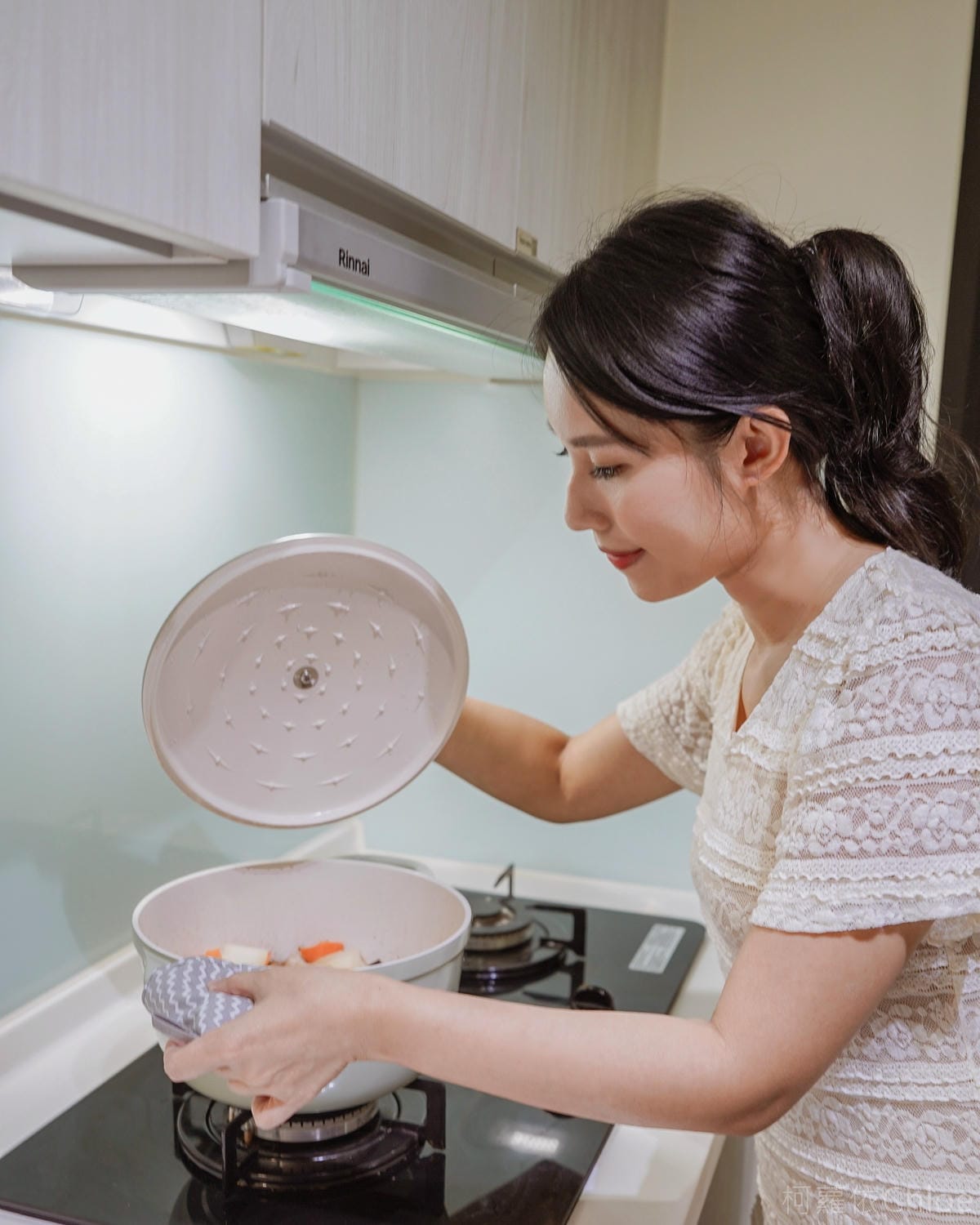 法國特福Tefal Air陶瓷鑄造雙耳湯鍋 輕巧不沾鍋 享受一鍋到底 無水料理的美味 家常食譜分享40.jpg 法國特福Tefal Air陶瓷鑄造雙耳湯鍋 輕巧不沾鍋 享受一鍋到底 無水料理的美味 家常食譜分享40.jpg