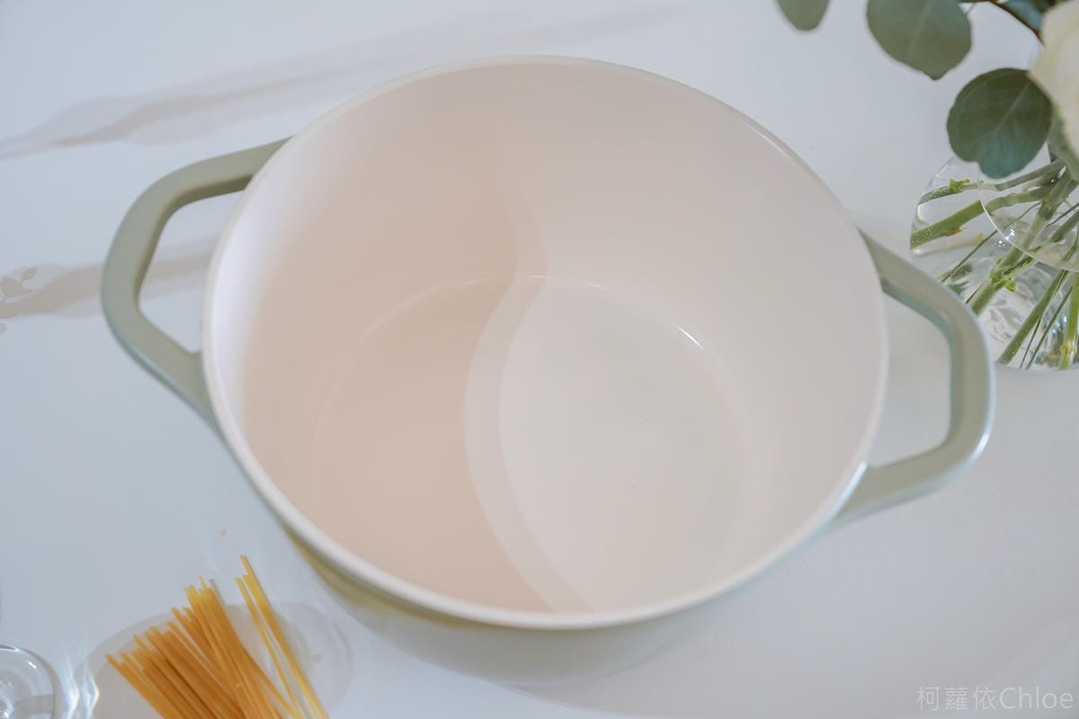 法國特福Tefal Air陶瓷鑄造雙耳湯鍋 輕巧不沾鍋 享受一鍋到底 無水料理的美味 家常食譜分享31.jpg 法國特福Tefal Air陶瓷鑄造雙耳湯鍋 輕巧不沾鍋 享受一鍋到底 無水料理的美味 家常食譜分享31.jpg