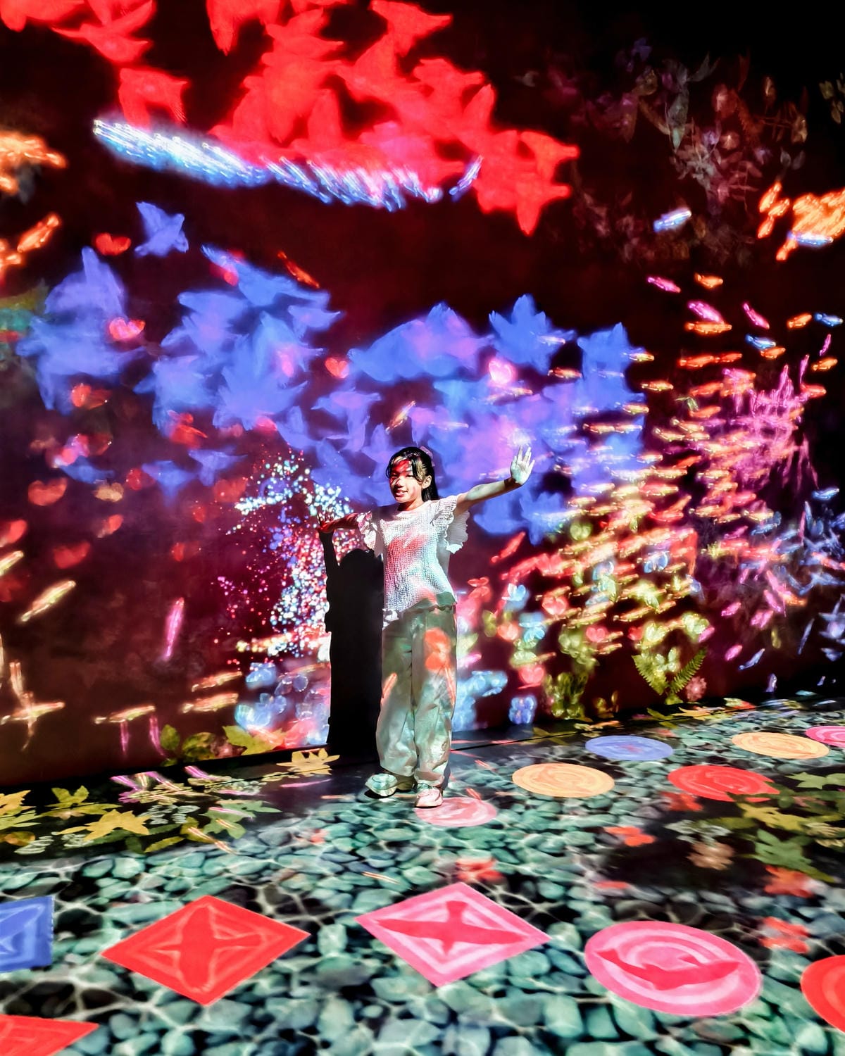 高雄展覽 teamLab共創!未來園高雄 時大亮點必拍 2025暑假必訪的夢幻藝術展!27.jpg 高雄展覽 teamLab共創!未來園高雄 時大亮點必拍 2025暑假必訪的夢幻藝術展!27.jpg