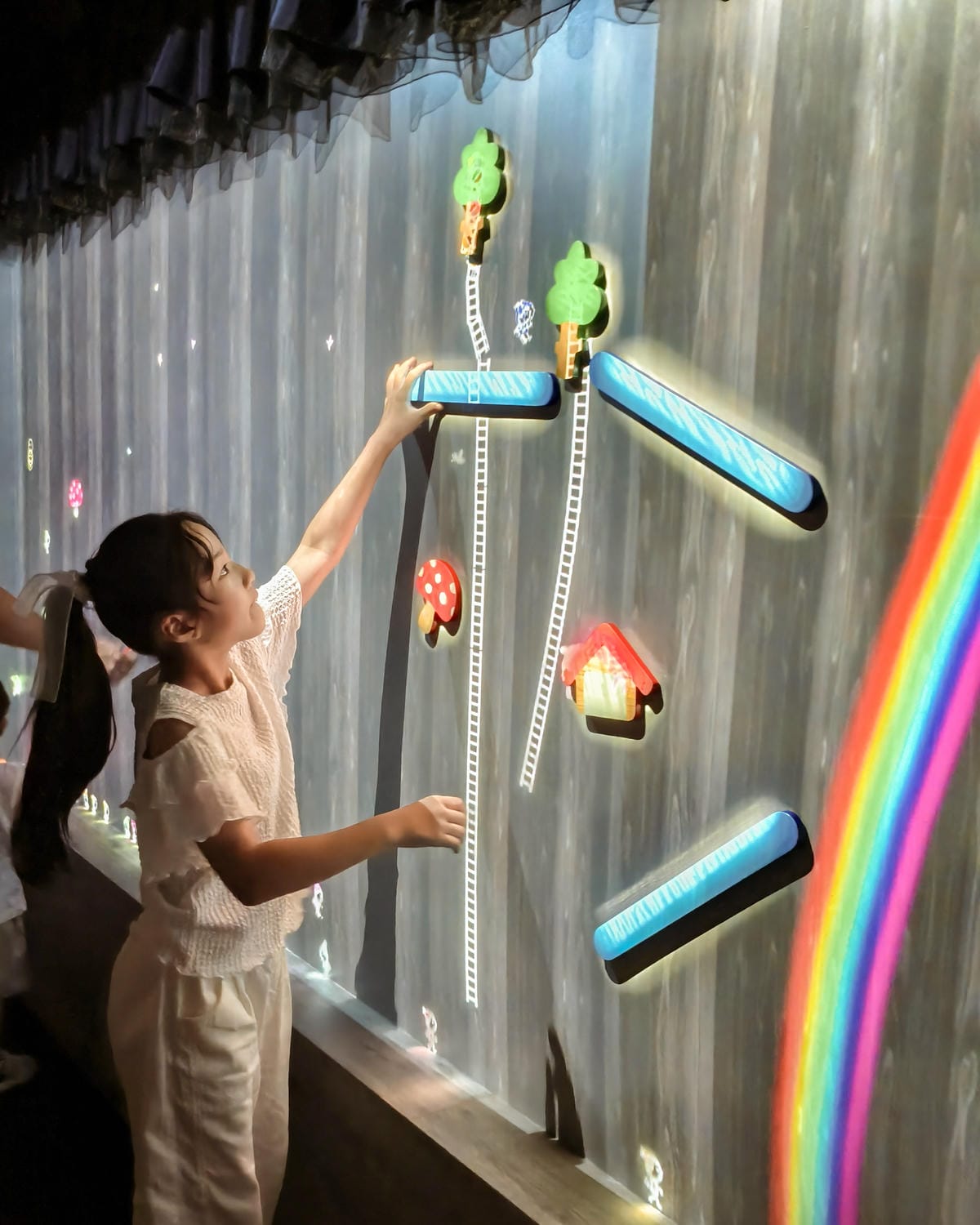 高雄展覽 teamLab共創!未來園高雄 時大亮點必拍 2025暑假必訪的夢幻藝術展!22.jpg 高雄展覽 teamLab共創!未來園高雄 時大亮點必拍 2025暑假必訪的夢幻藝術展!22.jpg