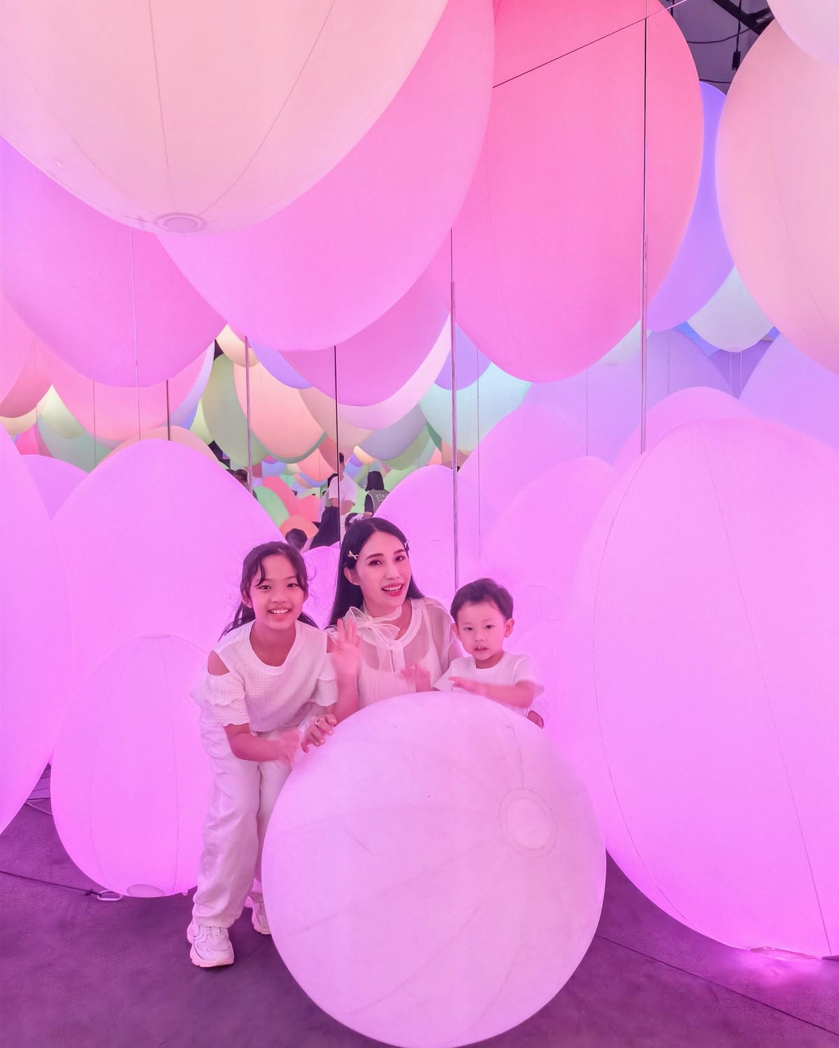 高雄展覽 teamLab共創!未來園高雄 時大亮點必拍 2025暑假必訪的夢幻藝術展!15.jpg 高雄展覽 teamLab共創!未來園高雄 時大亮點必拍 2025暑假必訪的夢幻藝術展!15.jpg