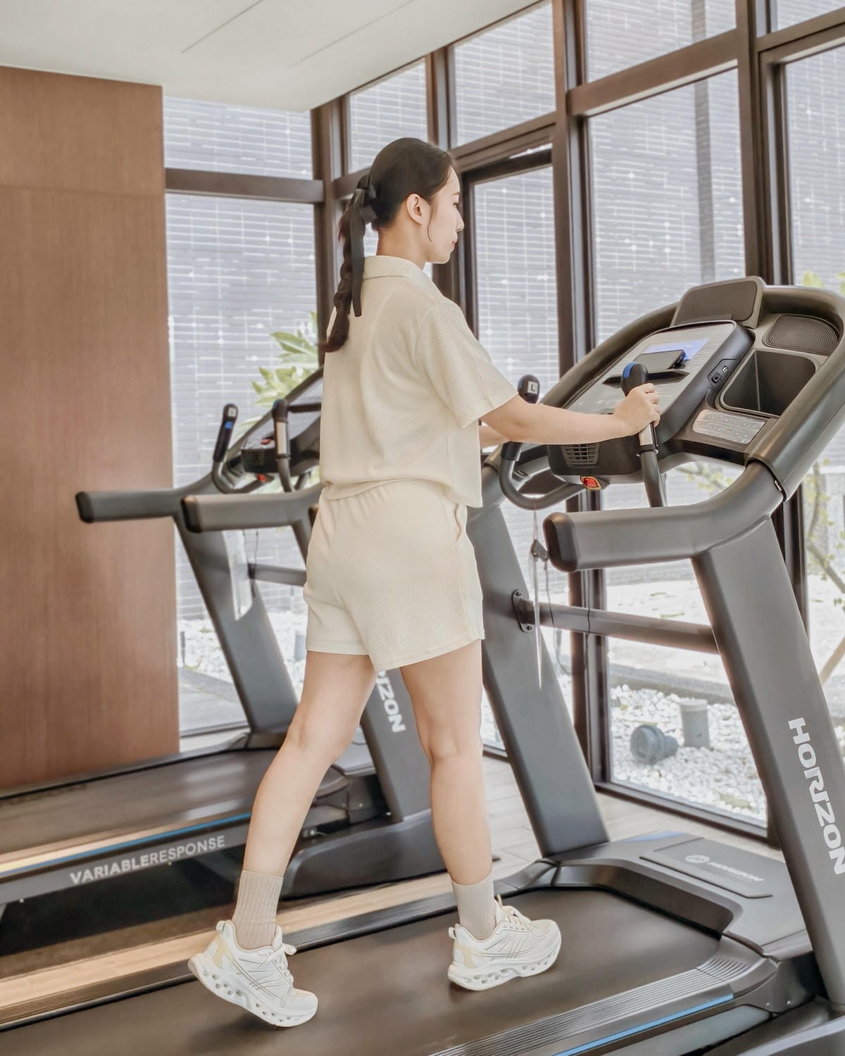 女生時尚運動鞋開箱 Diadora Evo Step運動鞋 日常搭配 健身運動都適合 寬腳鞋款推薦12.jpg