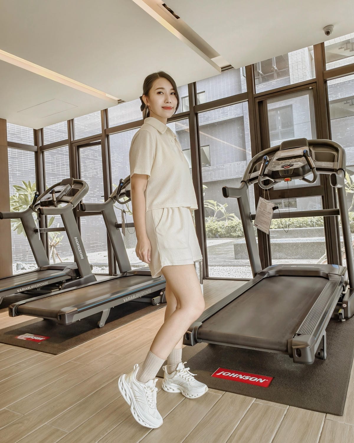 女生時尚運動鞋開箱 Diadora Evo Step運動鞋 日常搭配 健身運動都適合 寬腳鞋款推薦15.jpg