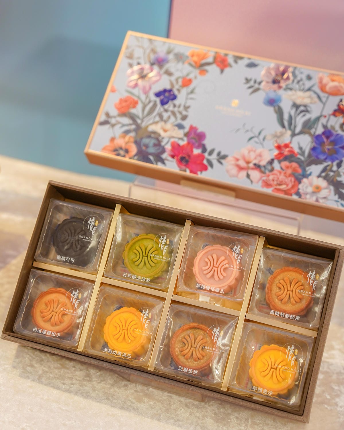 頂級月餅禮盒 漢來情月中秋月餅禮盒 八種口味開箱食記 2025中秋送禮推薦10.jpg 頂級月餅禮盒 漢來情月中秋月餅禮盒 八種口味開箱食記 2025中秋送禮推薦10.jpg