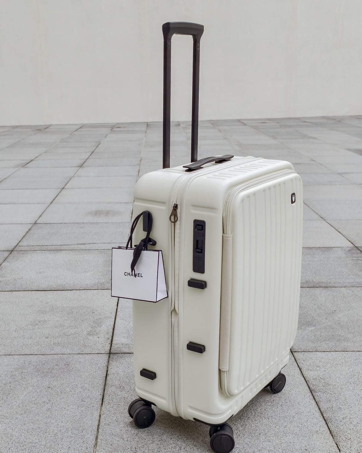 質感美型行李箱分享 SWISS STYLE BERMAS TOP 2.0升級版 上掀前開式煞車行李箱 旅行收納好夥伴23.jpg 質感美型行李箱分享 SWISS STYLE BERMAS TOP 2.0升級版 上掀前開式煞車行李箱 旅行收納好夥伴23.jpg