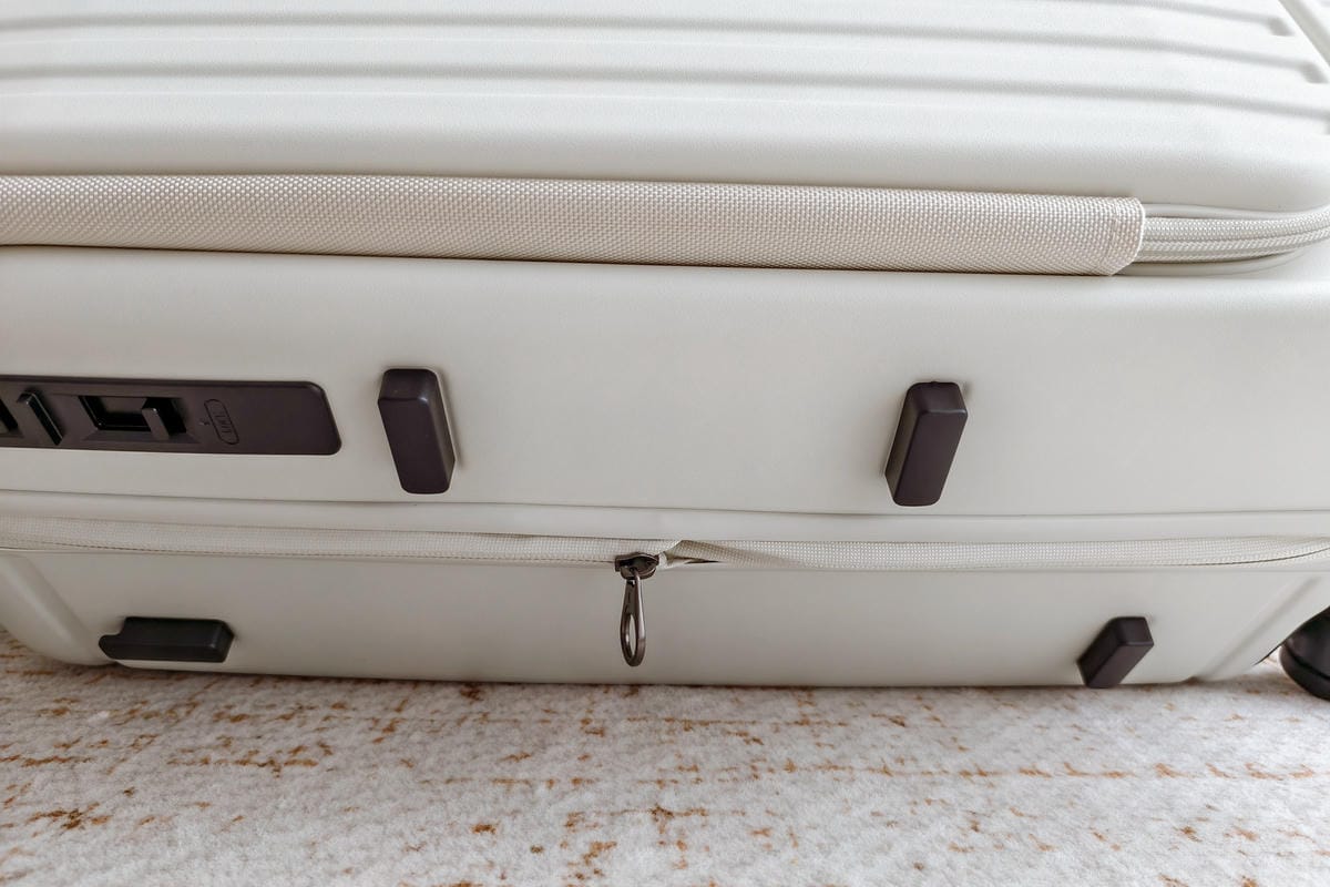 質感美型行李箱分享 SWISS STYLE BERMAS TOP 2.0升級版 上掀前開式煞車行李箱 旅行收納好夥伴14.jpg 質感美型行李箱分享 SWISS STYLE BERMAS TOP 2.0升級版 上掀前開式煞車行李箱 旅行收納好夥伴14.jpg