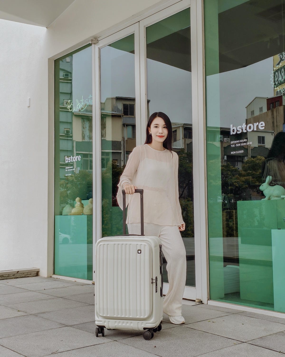 質感美型行李箱分享 SWISS STYLE BERMAS TOP 2.0升級版 上掀前開式煞車行李箱 旅行收納好夥伴27.jpg 質感美型行李箱分享 SWISS STYLE BERMAS TOP 2.0升級版 上掀前開式煞車行李箱 旅行收納好夥伴27.jpg