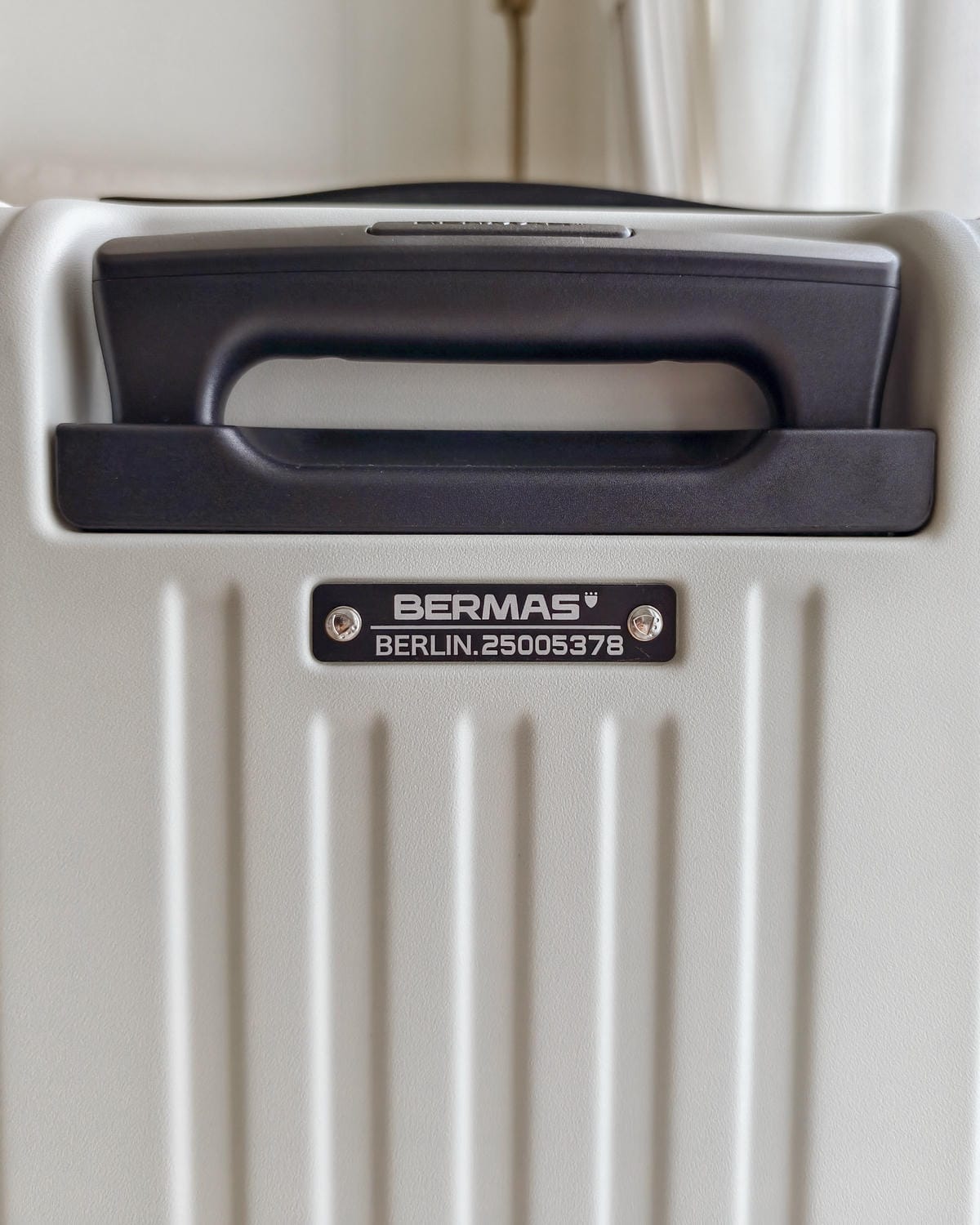 質感美型行李箱分享 SWISS STYLE BERMAS TOP 2.0升級版 上掀前開式煞車行李箱 旅行收納好夥伴20.jpg 質感美型行李箱分享 SWISS STYLE BERMAS TOP 2.0升級版 上掀前開式煞車行李箱 旅行收納好夥伴20.jpg