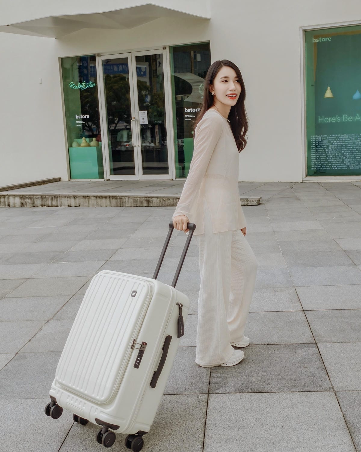 質感美型行李箱分享 SWISS STYLE BERMAS TOP 2.0升級版 上掀前開式煞車行李箱 旅行收納好夥伴19.jpg 質感美型行李箱分享 SWISS STYLE BERMAS TOP 2.0升級版 上掀前開式煞車行李箱 旅行收納好夥伴19.jpg