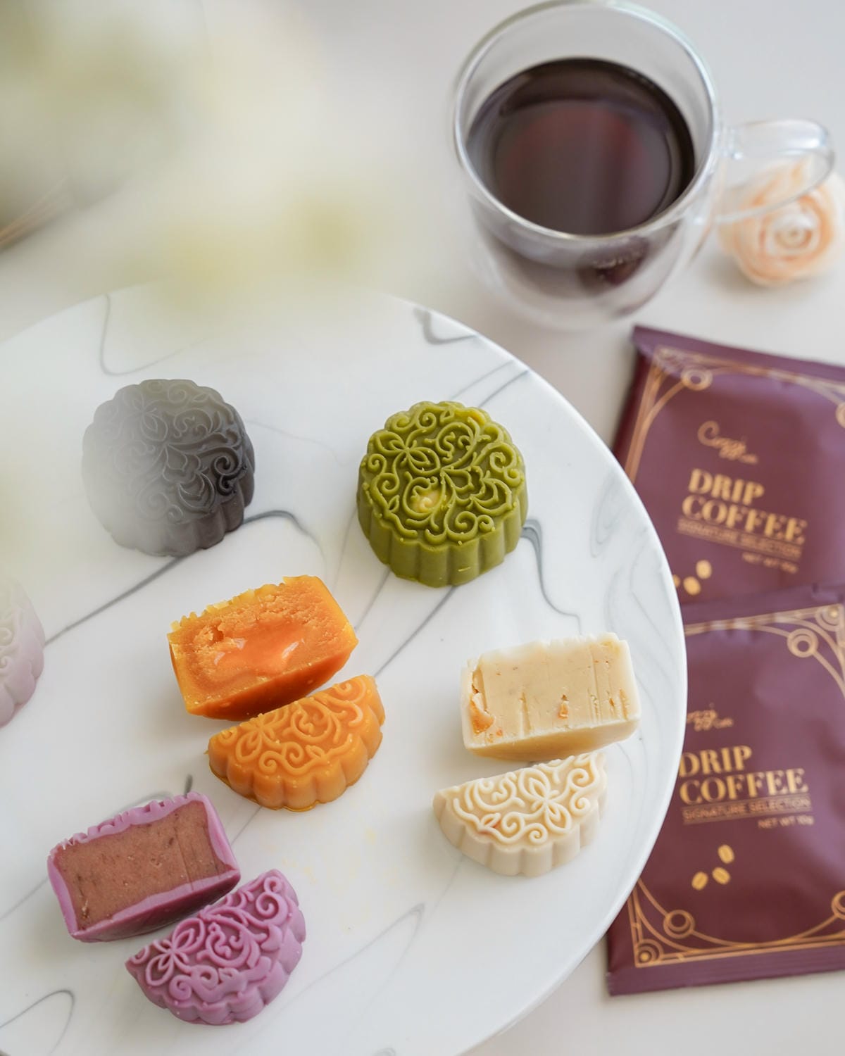 2025中秋送禮 國泰飯店觀光事業.星辰月餅 月慕中秋禮盒 開箱盲盒住宿餐飲券隨機附贈 好吃又好玩6.jpg 2025中秋送禮 國泰飯店觀光事業.星辰月餅 月慕中秋禮盒 開箱盲盒住宿餐飲券隨機附贈 好吃又好玩6.jpg