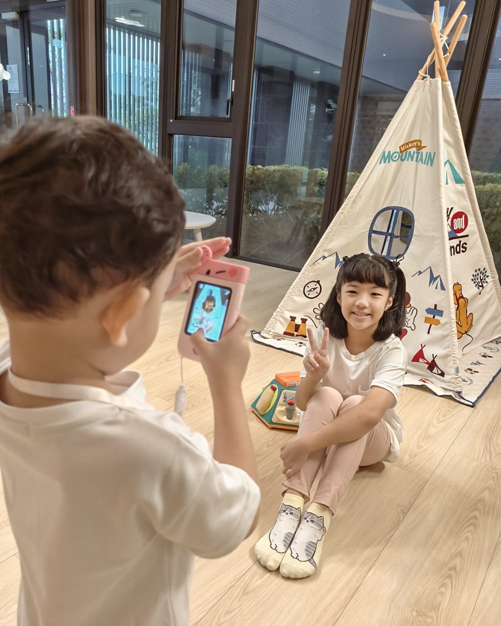 小孩相機推薦FUNY三麗鷗兒童相機兒童相機使用心得 小小攝影師養成 可愛視角紀錄生活26.jpg 小孩相機推薦FUNY三麗鷗兒童相機兒童相機使用心得 小小攝影師養成 可愛視角紀錄生活26.jpg