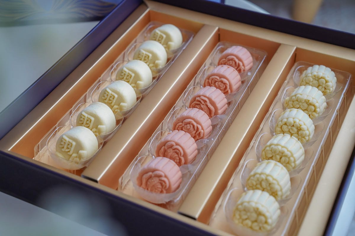 親子甜品推薦 羽曦堂 羽藏冰豆糕 三種口味綿細有層次 原味 苗栗桂花 屏東玫瑰 質感糕點禮盒開箱3.jpg 親子甜品推薦 羽曦堂 羽藏冰豆糕 三種口味綿細有層次 原味 苗栗桂花 屏東玫瑰 質感糕點禮盒開箱3.jpg