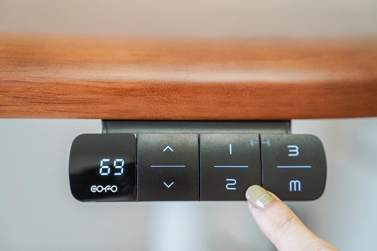 質感原木升降桌開箱 COFO 良木升降桌 實現我的理想工作角落 磁吸收納 自由升降 坐著站著居家辦公都順心31.jpg 質感原木升降桌開箱 COFO 良木升降桌 實現我的理想工作角落 磁吸收納 自由升降 坐著站著居家辦公都順心31.jpg