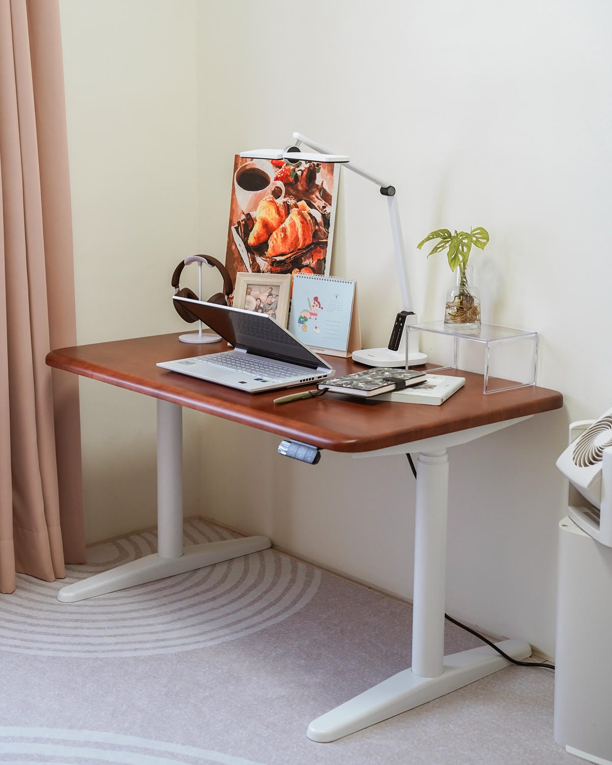 質感原木升降桌開箱 COFO 良木升降桌 實現我的理想工作角落 磁吸收納 自由升降 坐著站著居家辦公都順心5.jpg 質感原木升降桌開箱 COFO 良木升降桌 實現我的理想工作角落 磁吸收納 自由升降 坐著站著居家辦公都順心5.jpg