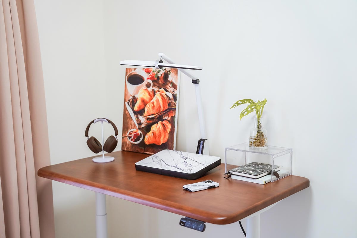 質感原木升降桌開箱 COFO 良木升降桌 實現我的理想工作角落 磁吸收納 自由升降 坐著站著居家辦公都順心21.jpg 質感原木升降桌開箱 COFO 良木升降桌 實現我的理想工作角落 磁吸收納 自由升降 坐著站著居家辦公都順心21.jpg