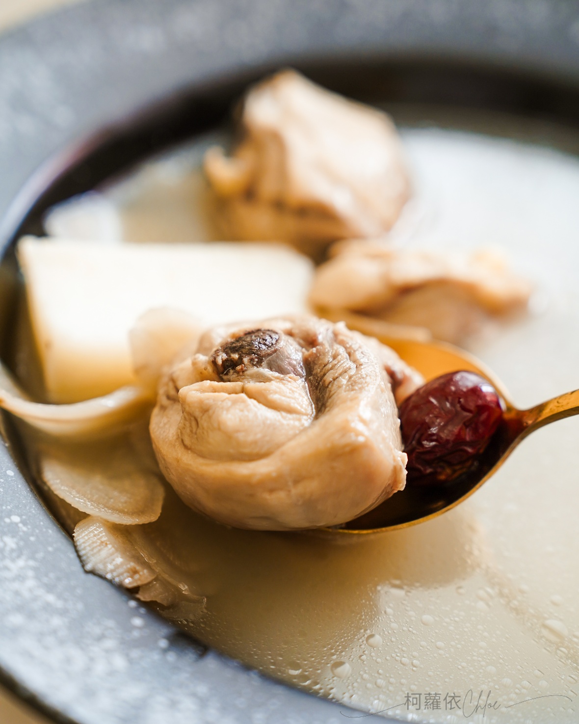 KKLife評價｜好喝雞腿湯推薦 媽媽必備的加熱即食湯品推薦 好喝不油不費力的日常保養雞湯