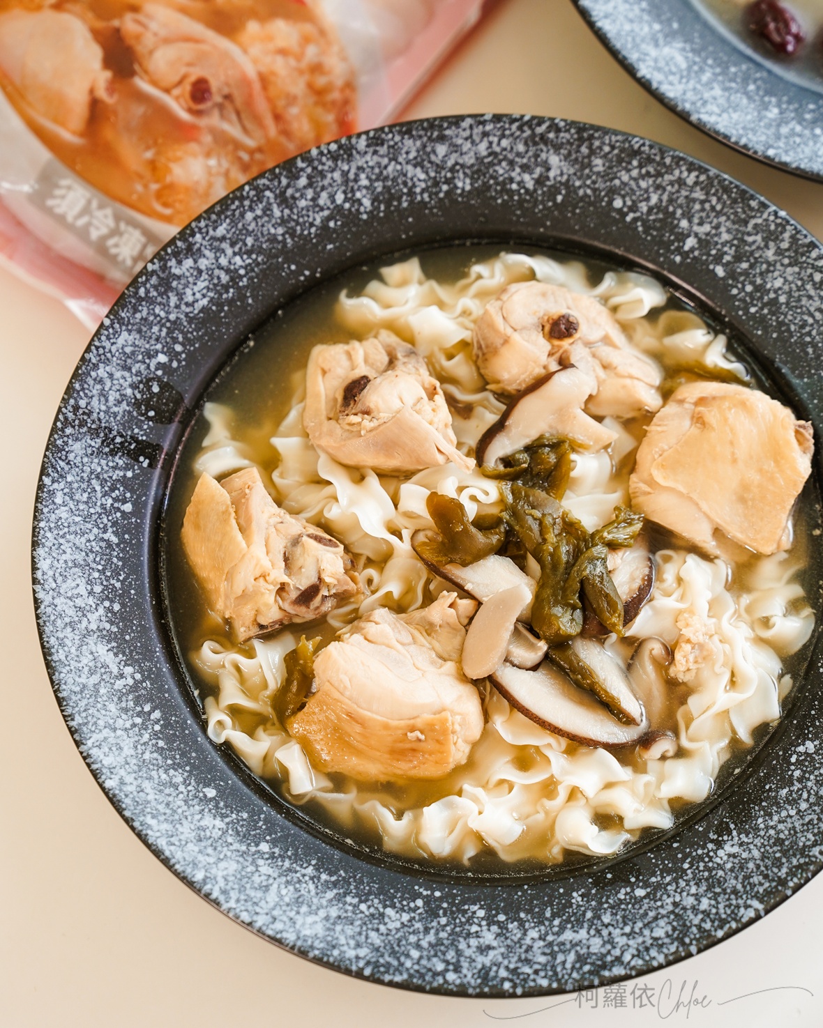 KKLife評價|好喝雞腿湯推薦 媽媽必備的加熱即食湯品推薦 好喝不油不費力的日常保養雞湯 - 第24張圖 KKLife評價|好喝雞腿湯推薦 媽媽必備的加熱即食湯品推薦 好喝不油不費力的日常保養雞湯