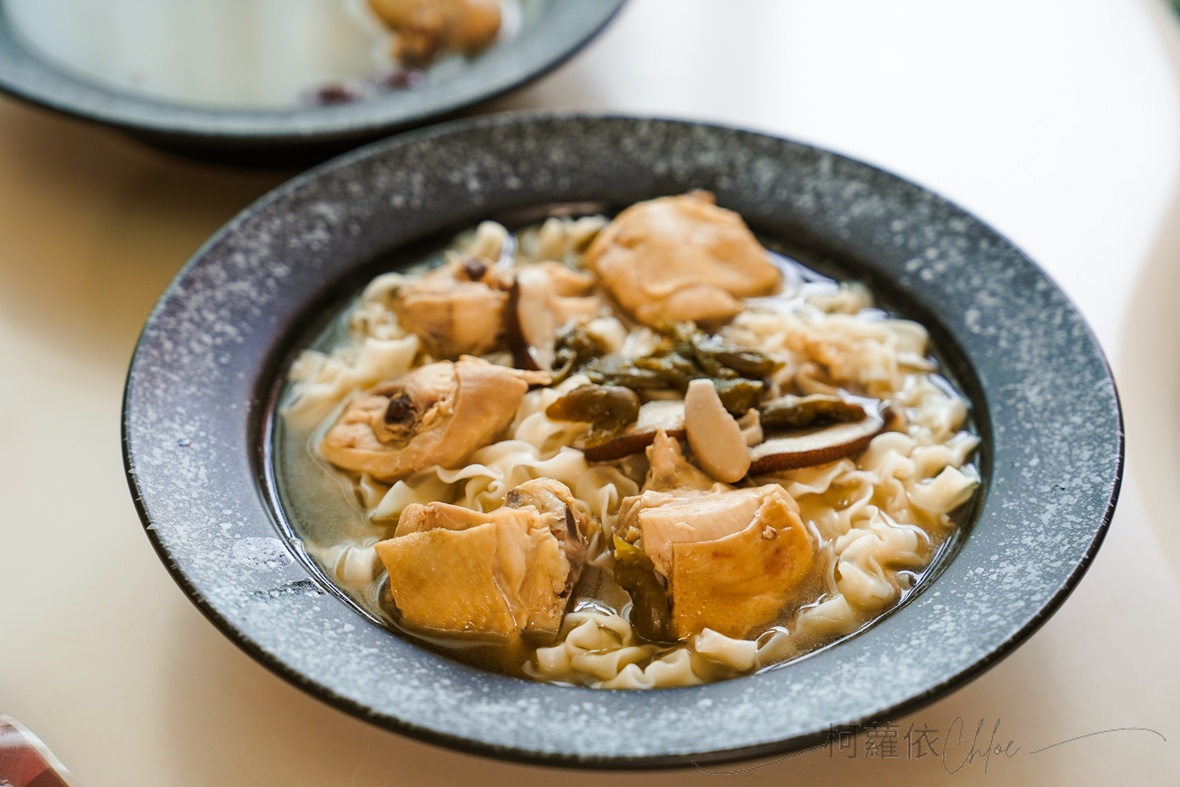 KKLife評價｜好喝雞腿湯推薦 媽媽必備的加熱即食湯品推薦 好喝不油不費力的日常保養雞湯