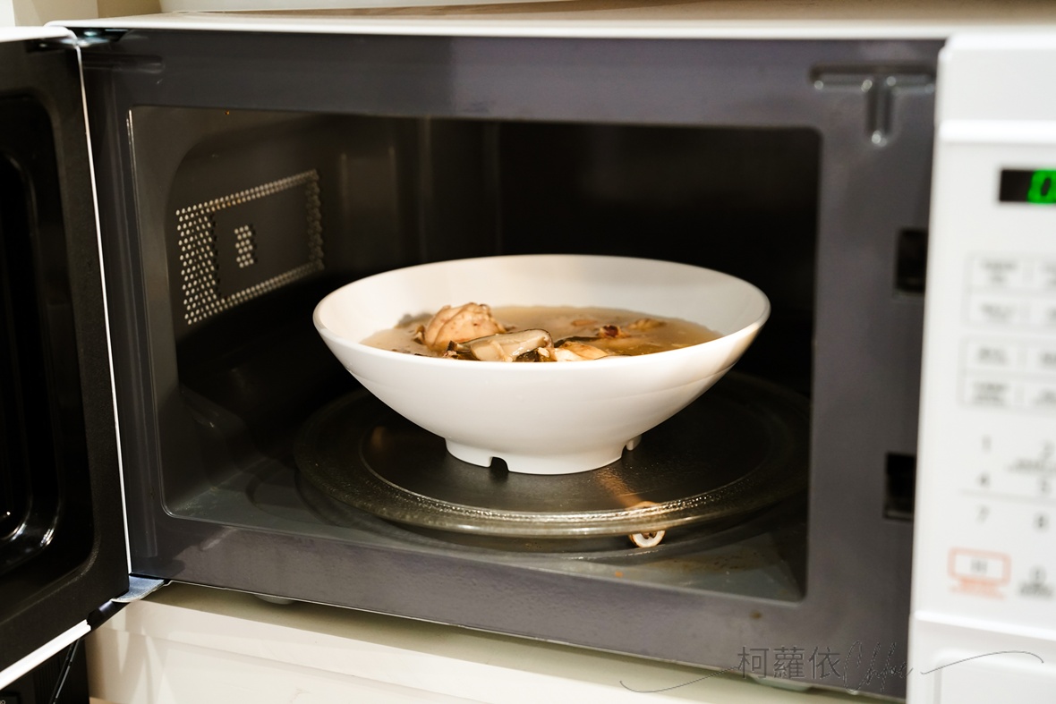 KKLife評價｜好喝雞腿湯推薦 媽媽必備的加熱即食湯品推薦 好喝不油不費力的日常保養雞湯