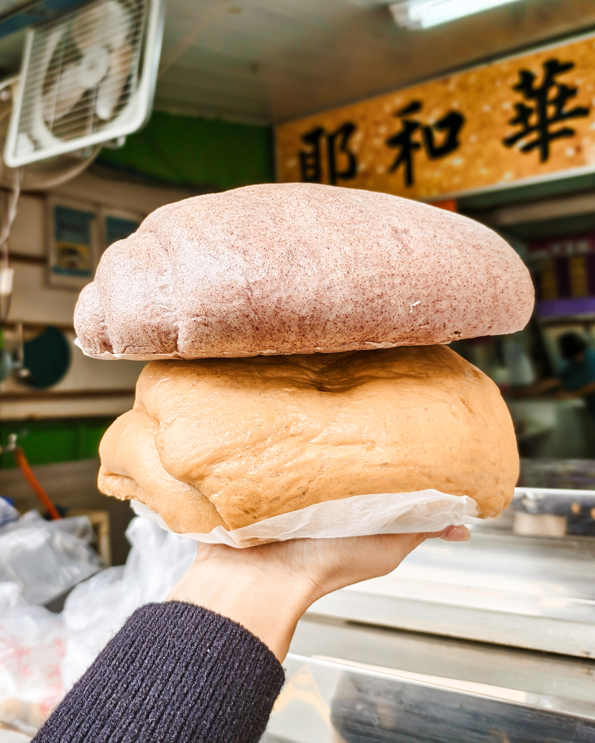 竹山老街特色小吃｜紫南宮順遊必吃 30年代番薯竹筍包 Y2K安全帽大饅頭